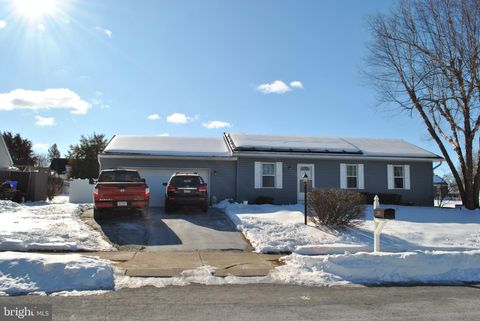 Photo of 2508 Manor Road, YORK, PA 17408 (MLS # PAYK2097568)