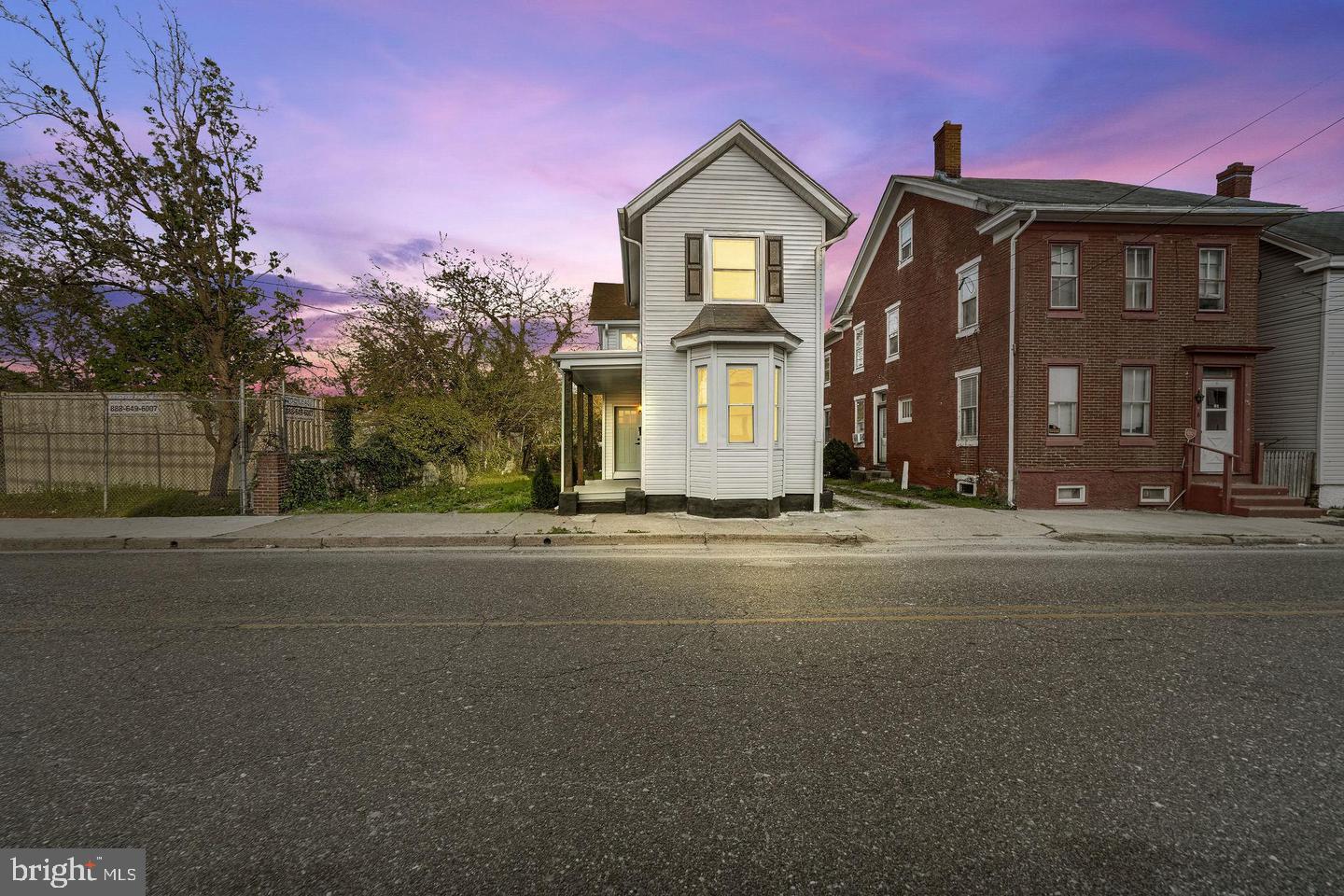 4 WALNUT STREET