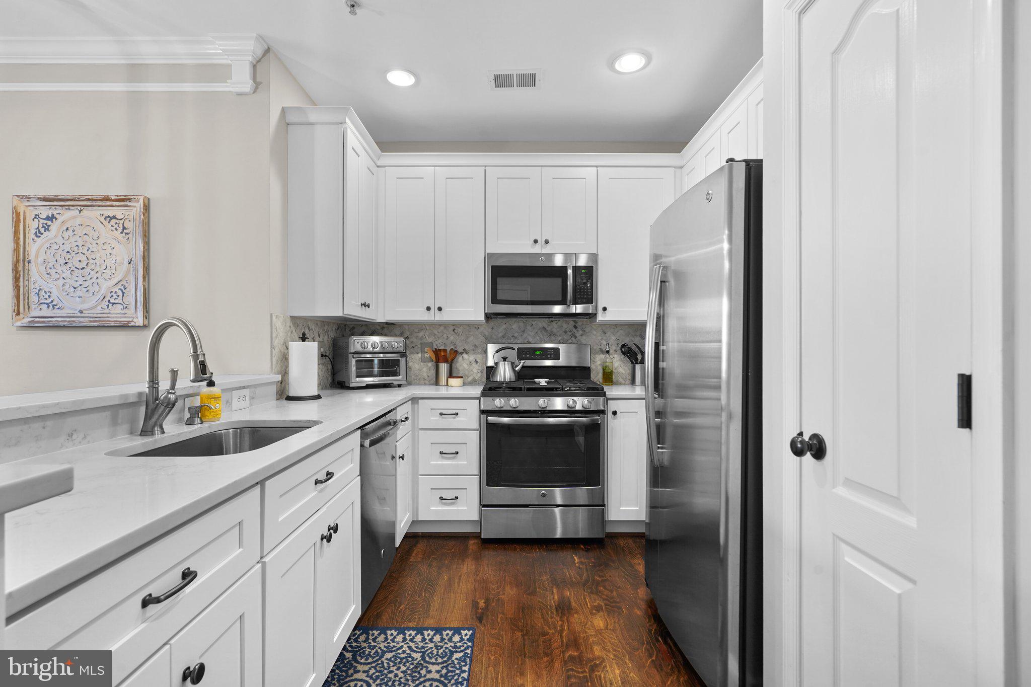 KENTLANDS - Residential