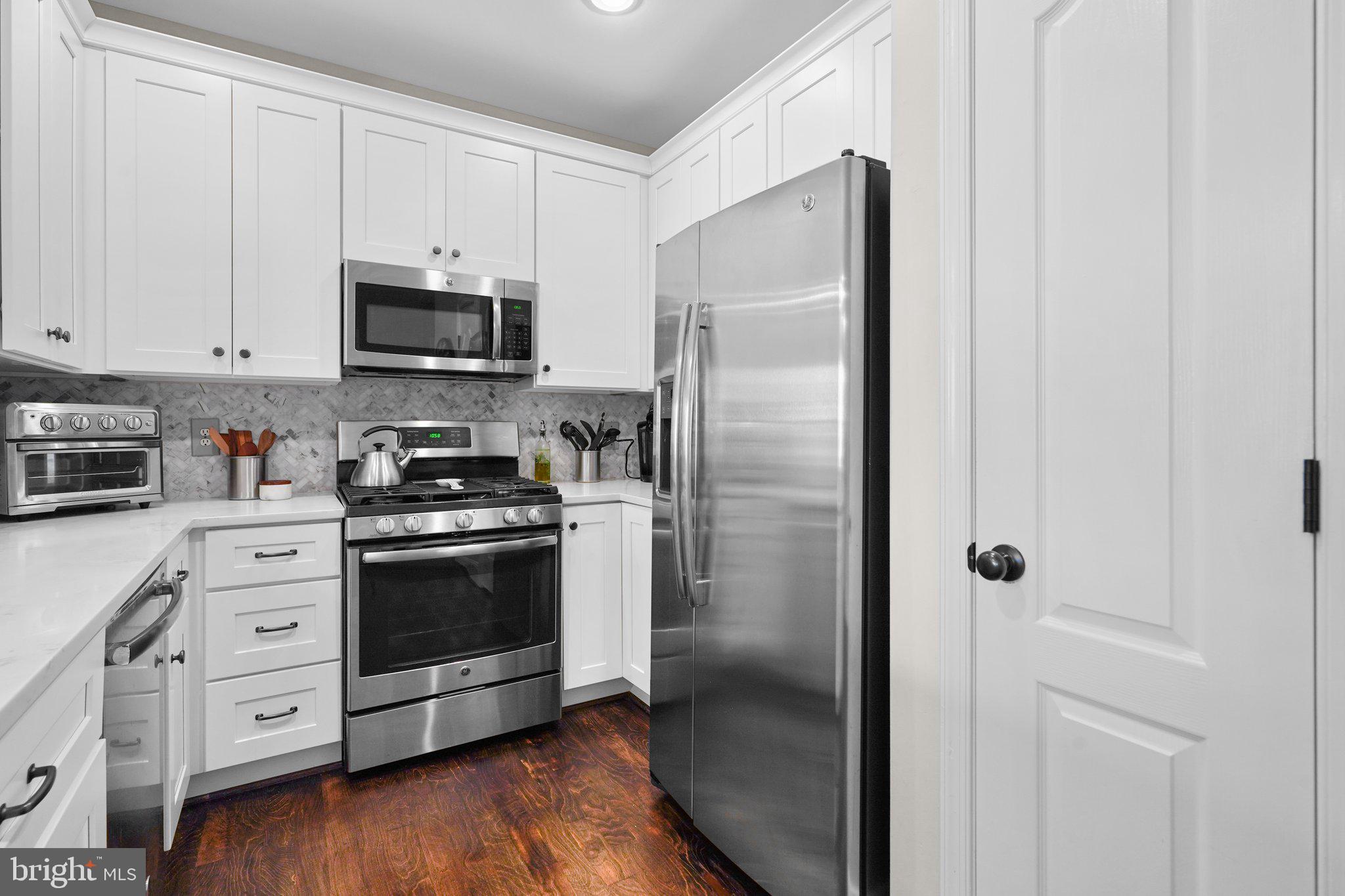 KENTLANDS - Residential