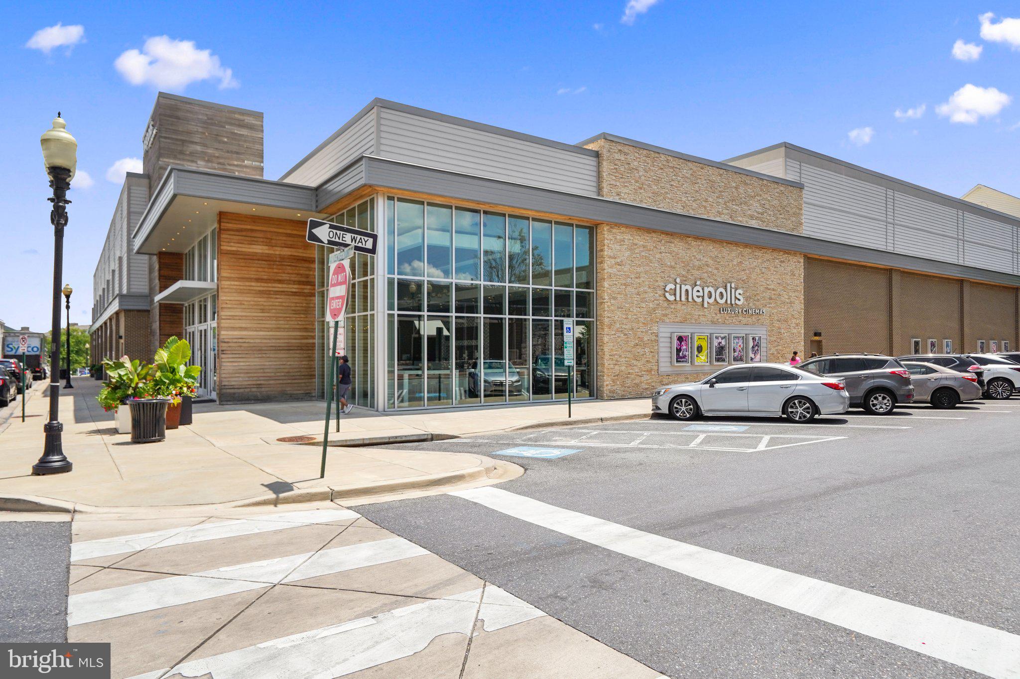 KENTLANDS - Residential