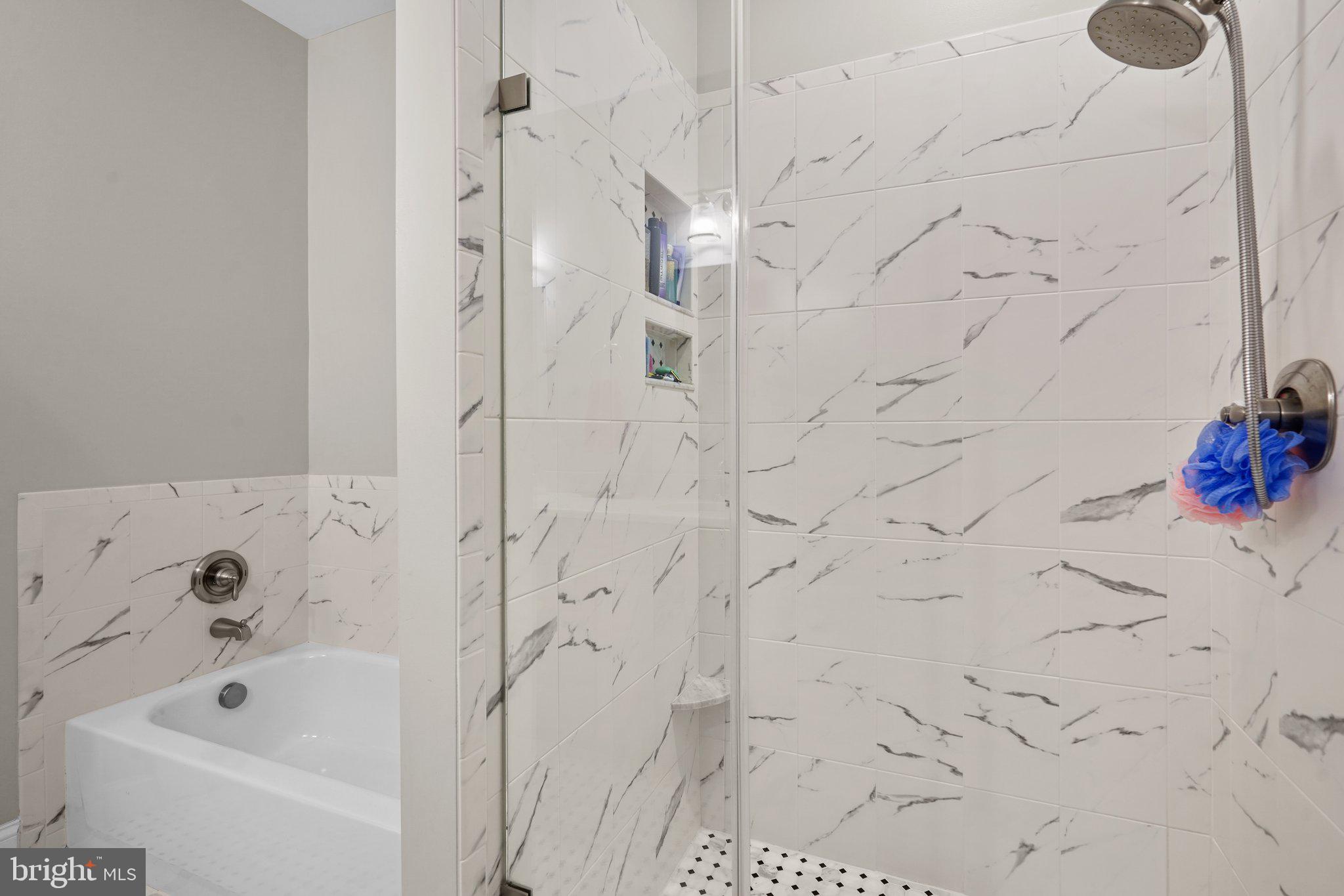 KENTLANDS - Residential