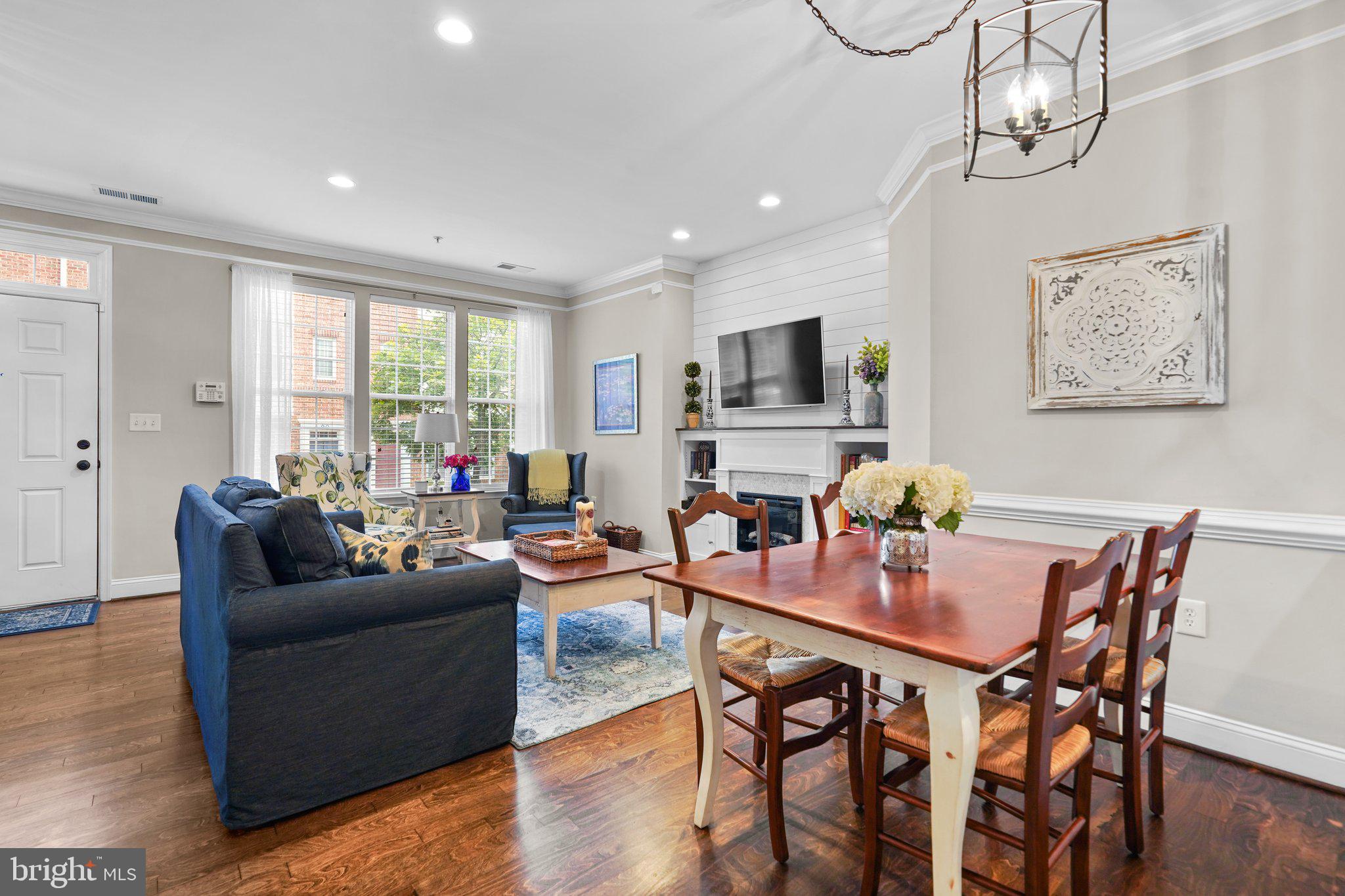 KENTLANDS - Residential