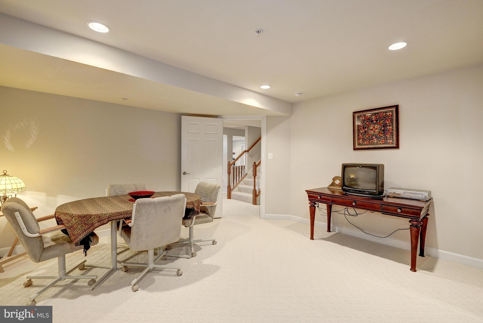 VILLAGES OF URBANA - Residential