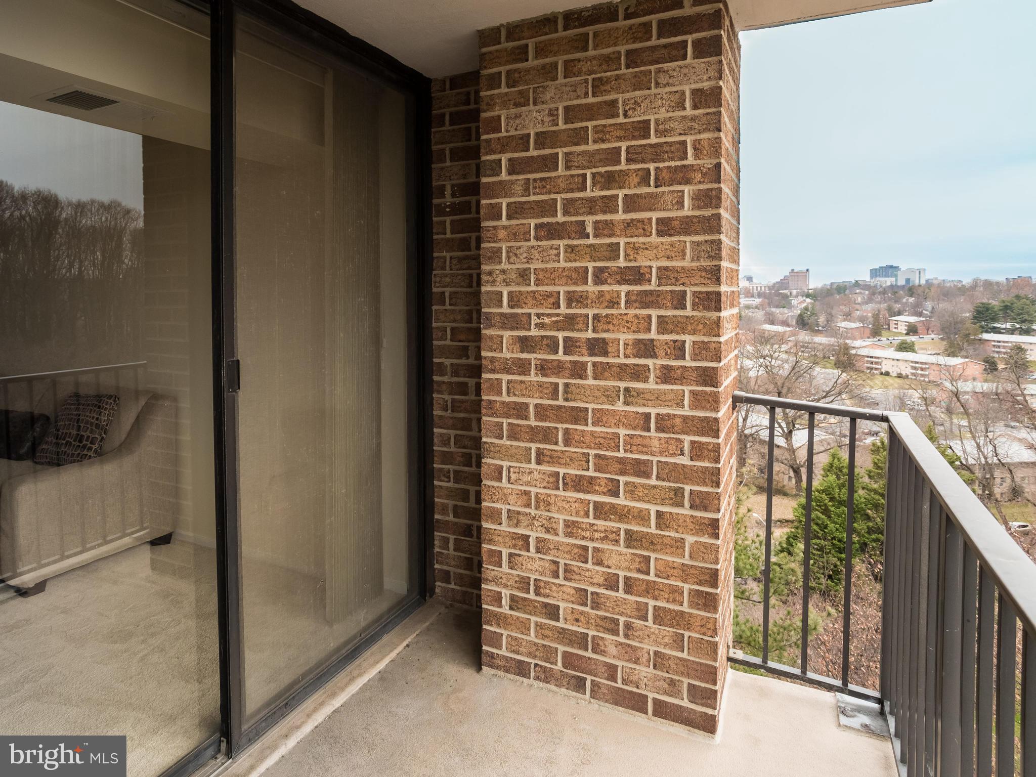 IDYLWOOD TOWERS - Residential