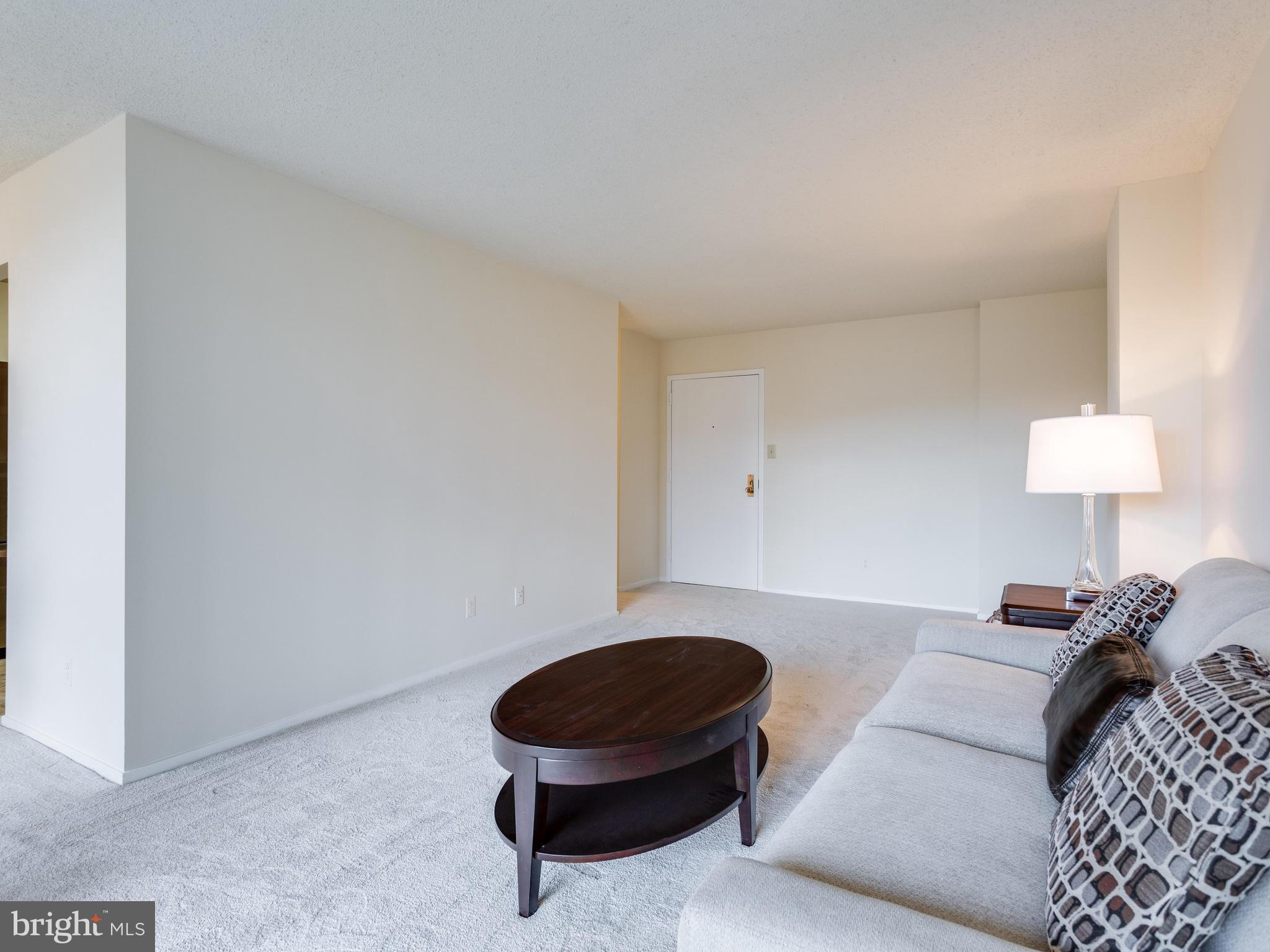 IDYLWOOD TOWERS - Residential