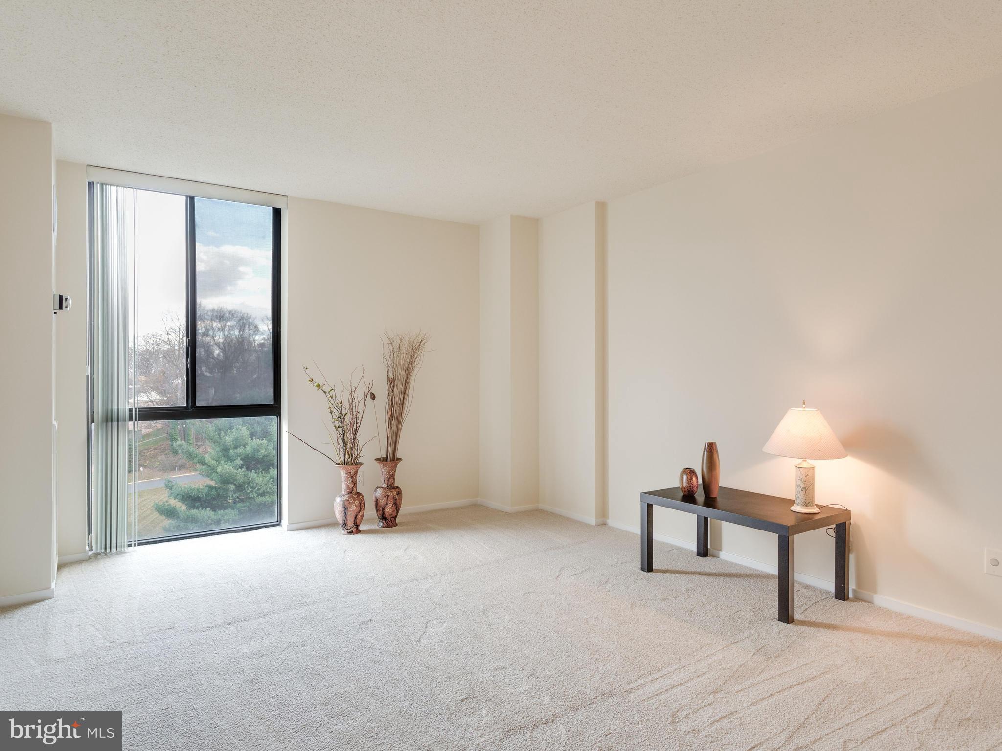 IDYLWOOD TOWERS - Residential