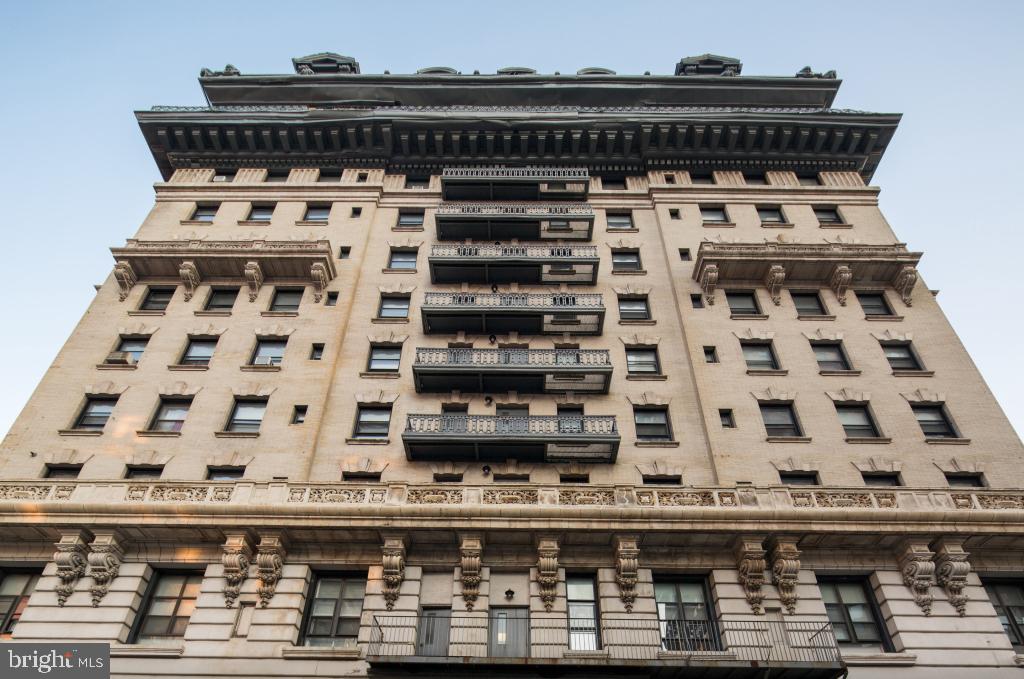 WASHINGTON SQ WEST - Residential Lease