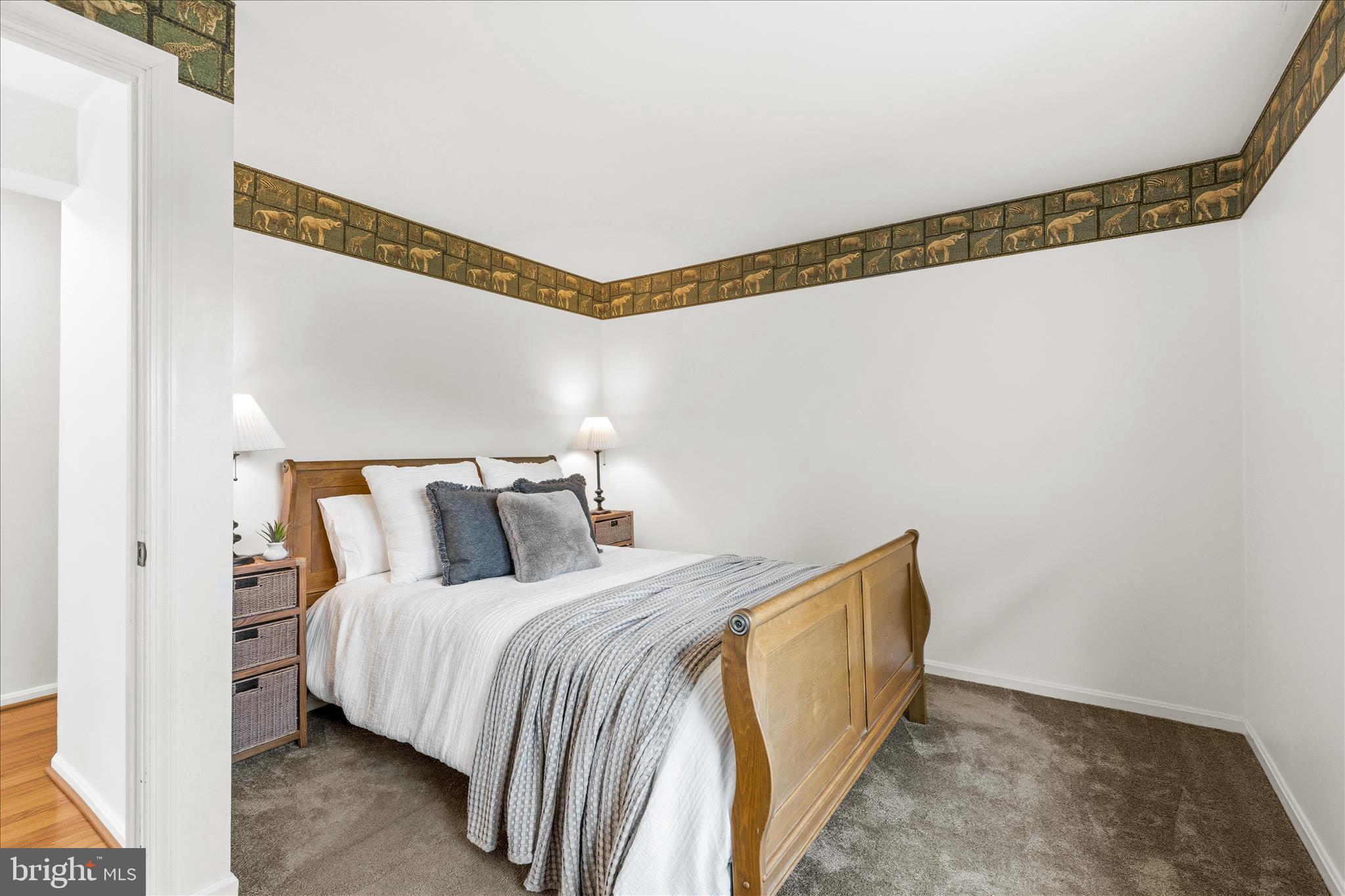 MT RADNOR HEIGHTS - Residential