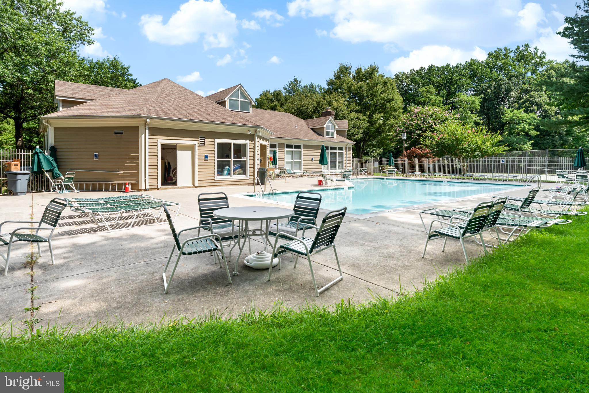 ADMIRAL REACH AT HARBOUR GATES - Residential