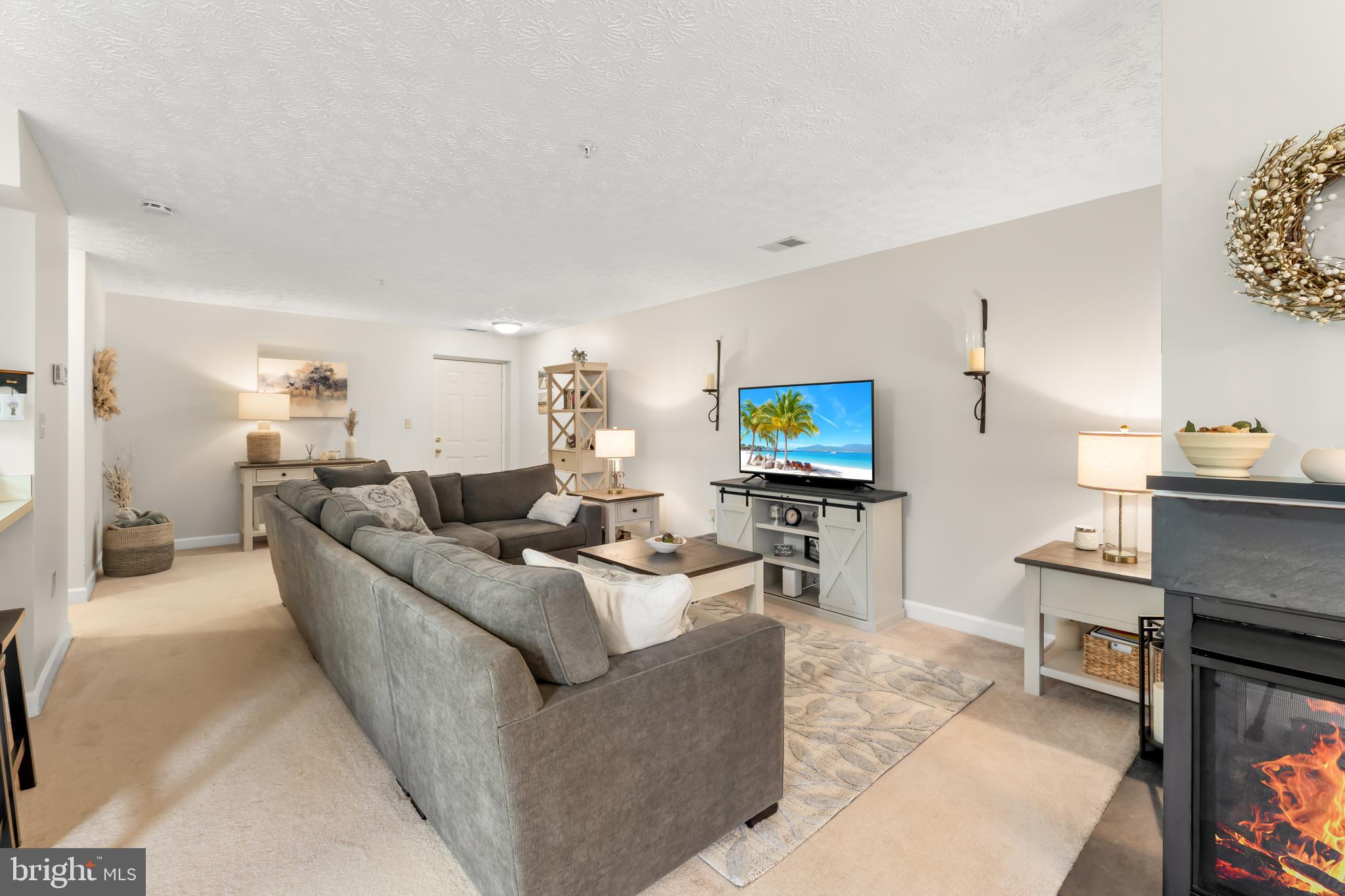 ADMIRAL REACH AT HARBOUR GATES - Residential