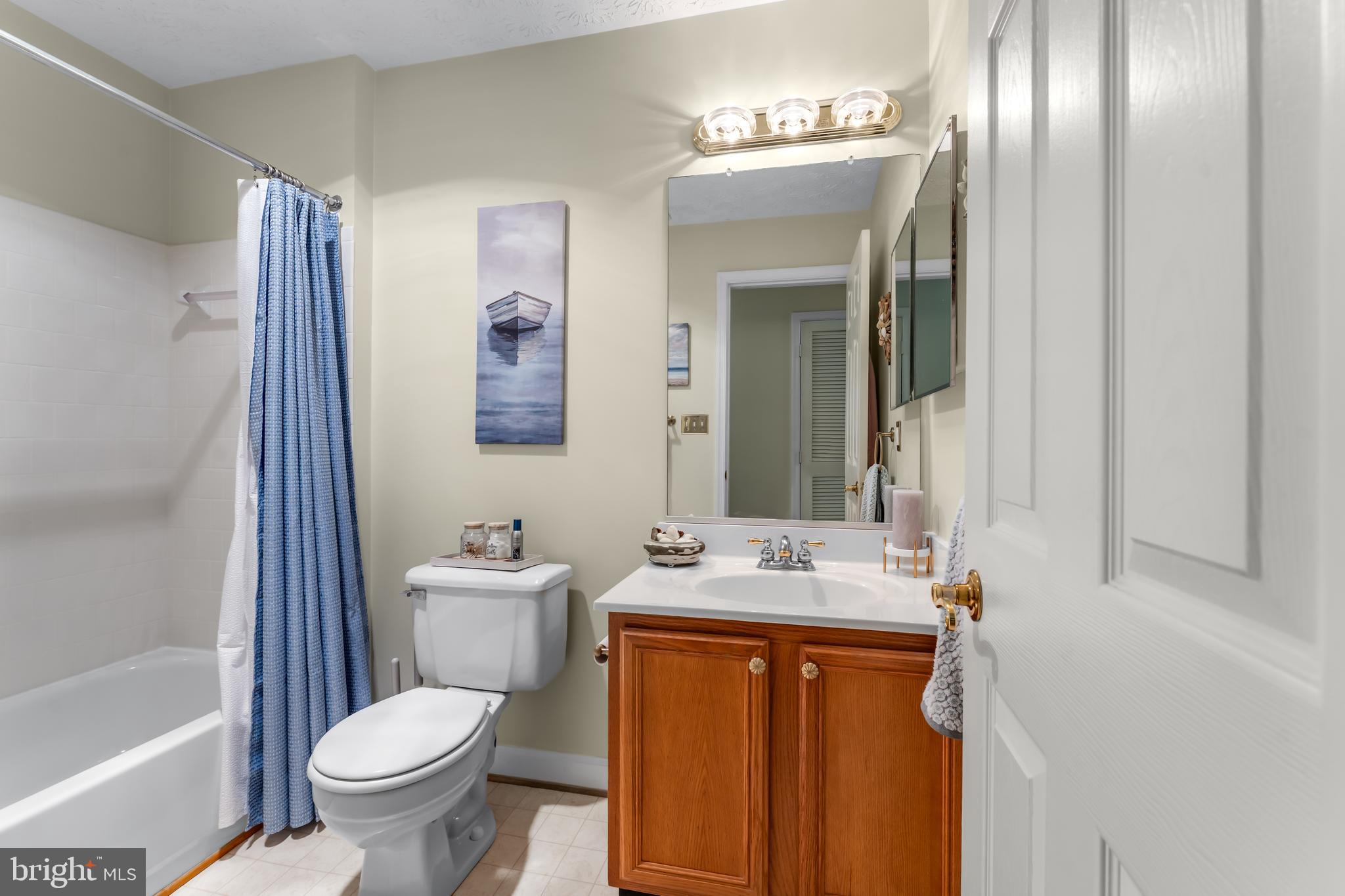 ADMIRAL REACH AT HARBOUR GATES - Residential