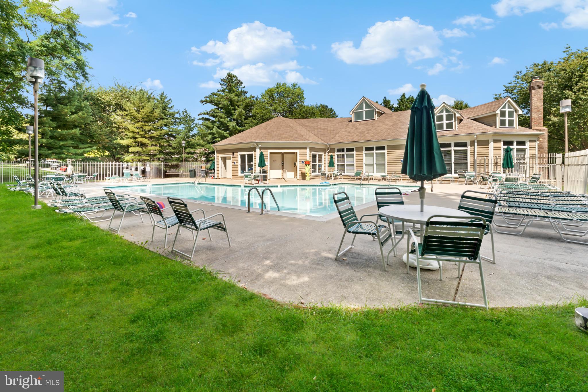 ADMIRAL REACH AT HARBOUR GATES - Residential