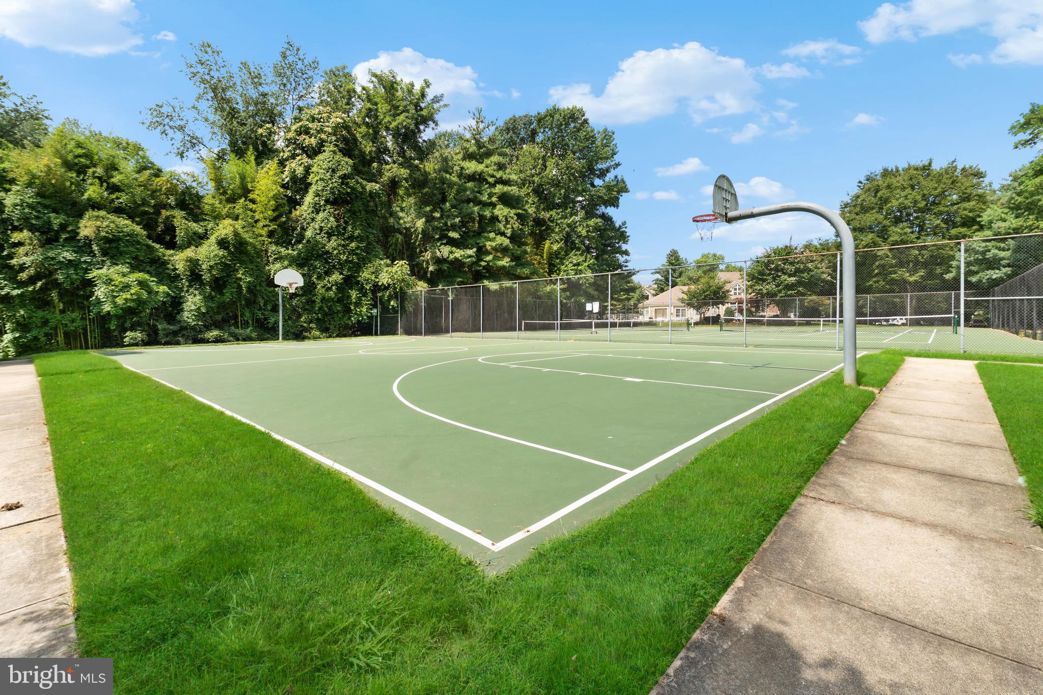 ADMIRAL REACH AT HARBOUR GATES - Residential