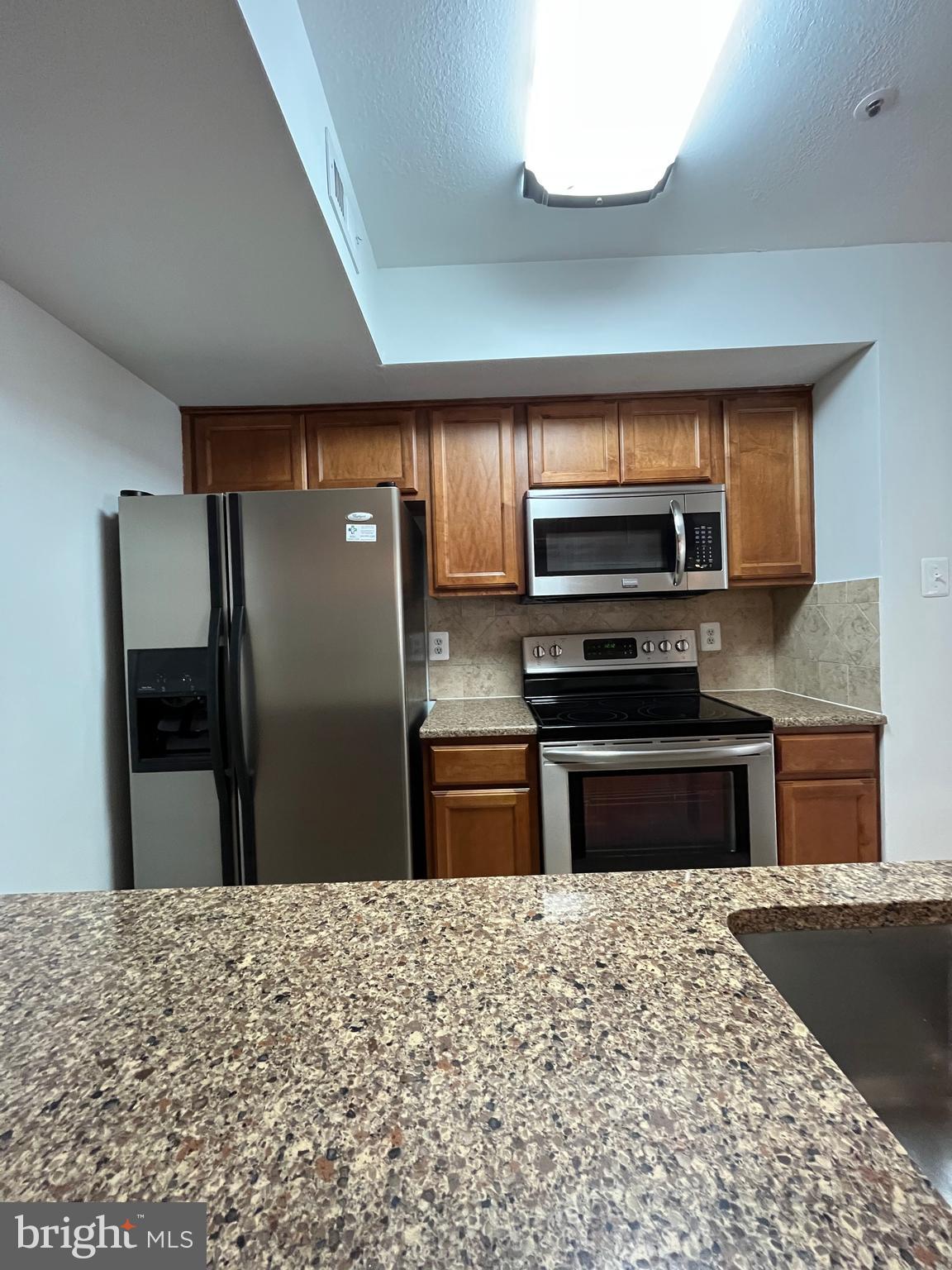 POINTE AT PARK CENTER - Residential Lease