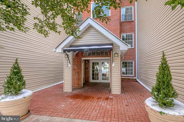 POINTE AT PARK CENTER - Residential Lease