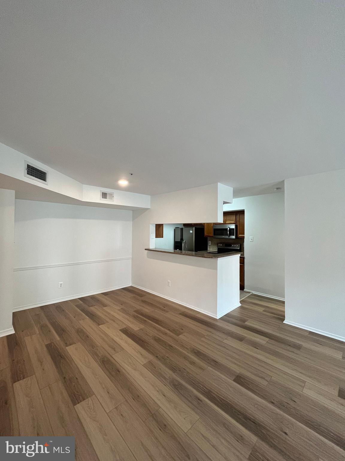 POINTE AT PARK CENTER - Residential Lease