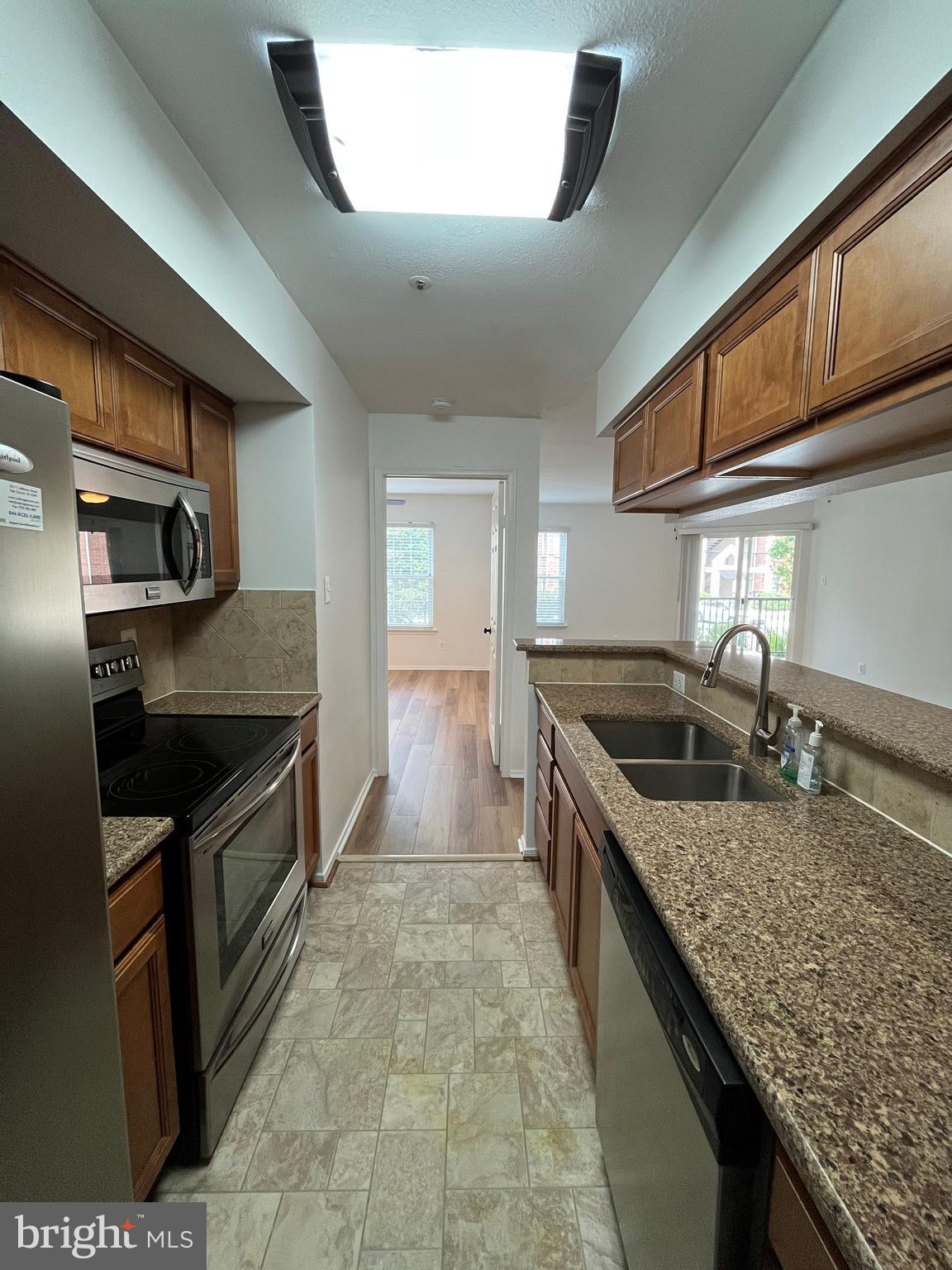 POINTE AT PARK CENTER - Residential Lease