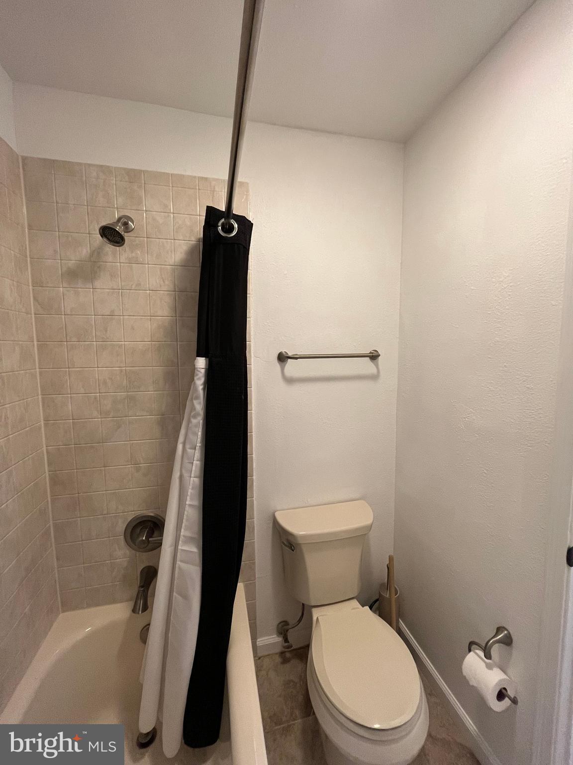 POINTE AT PARK CENTER - Residential Lease