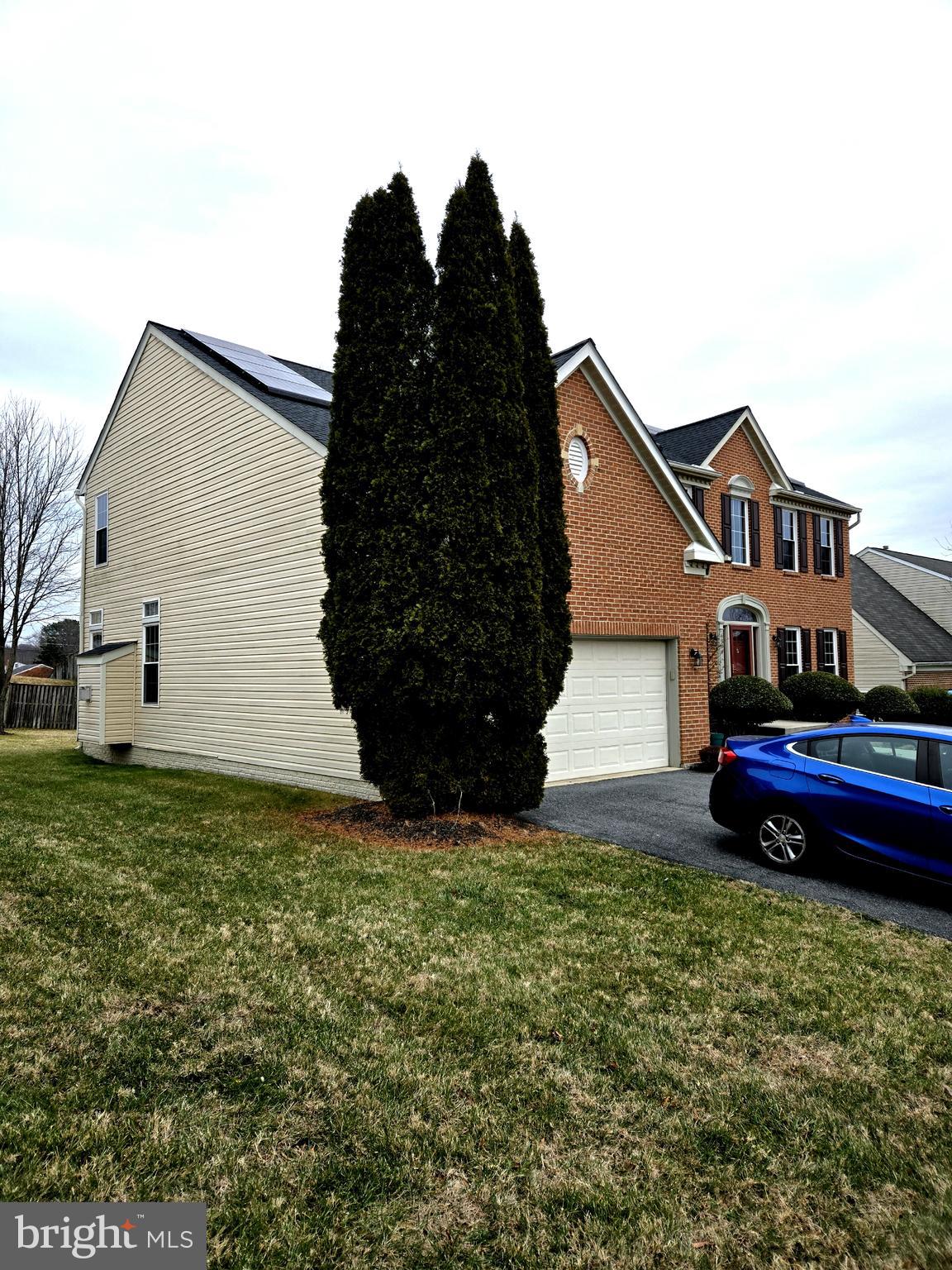 WOODSIDE ESTATES - Residential