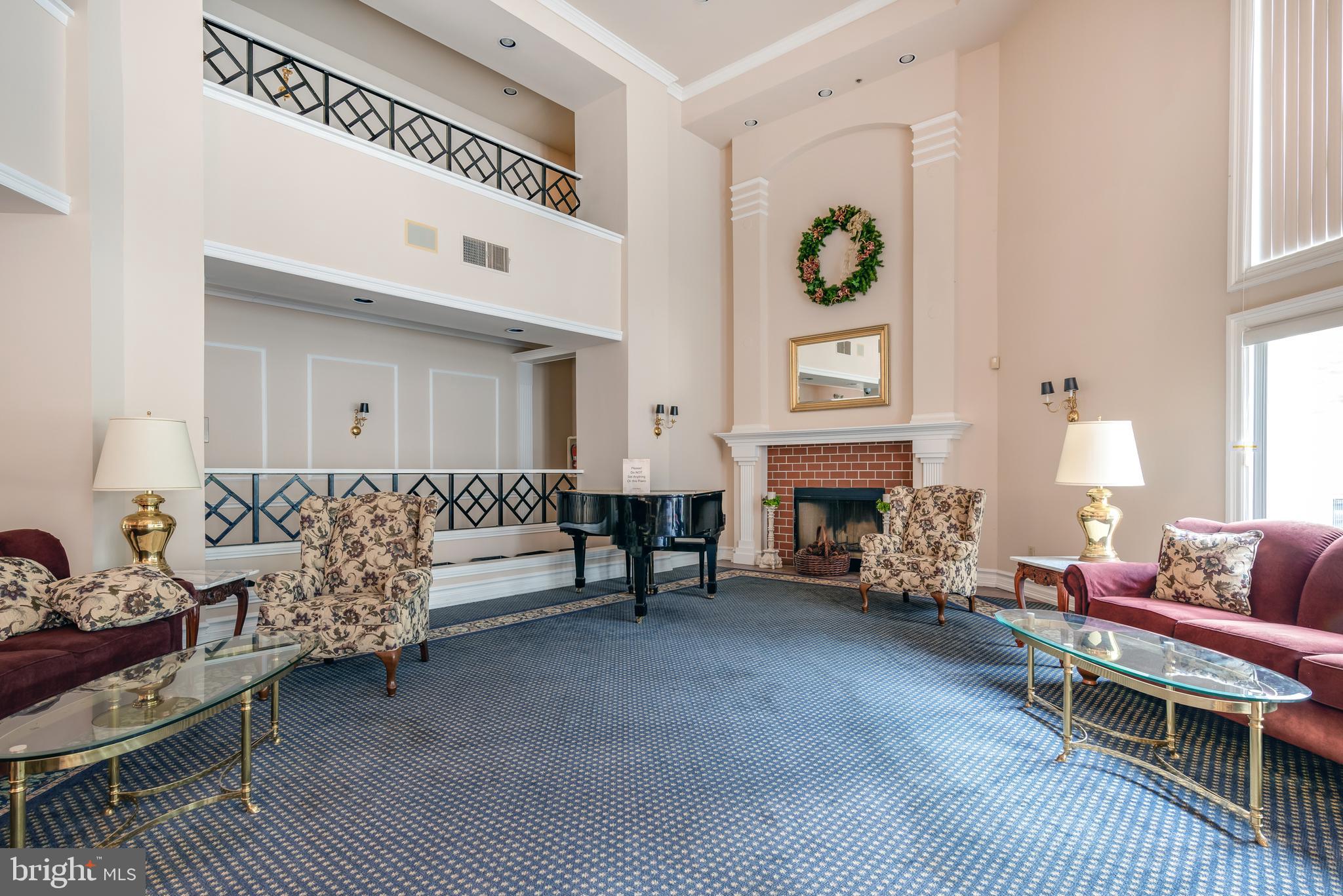 ENGLISH COUNTRY MANOR - Residential