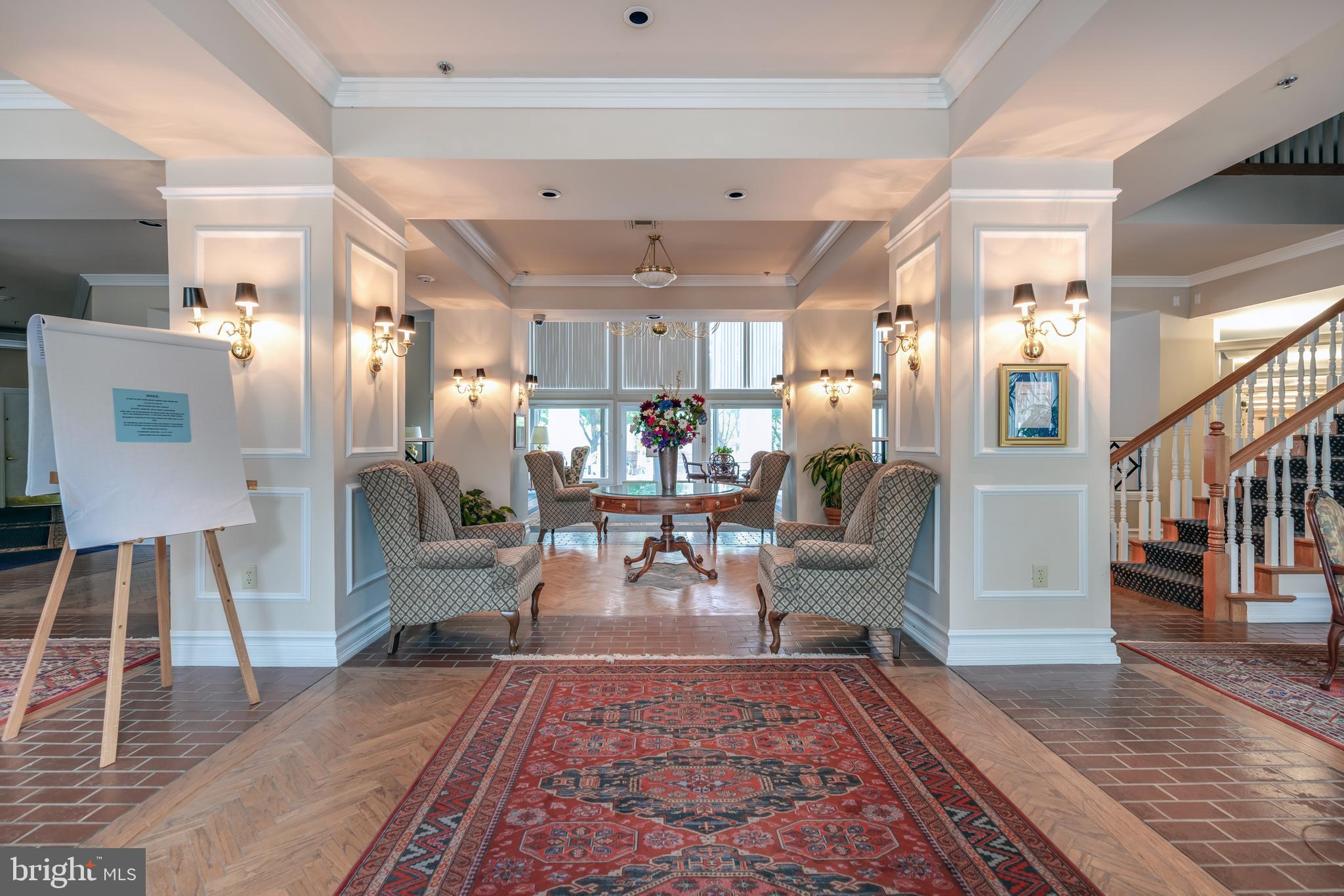 ENGLISH COUNTRY MANOR - Residential