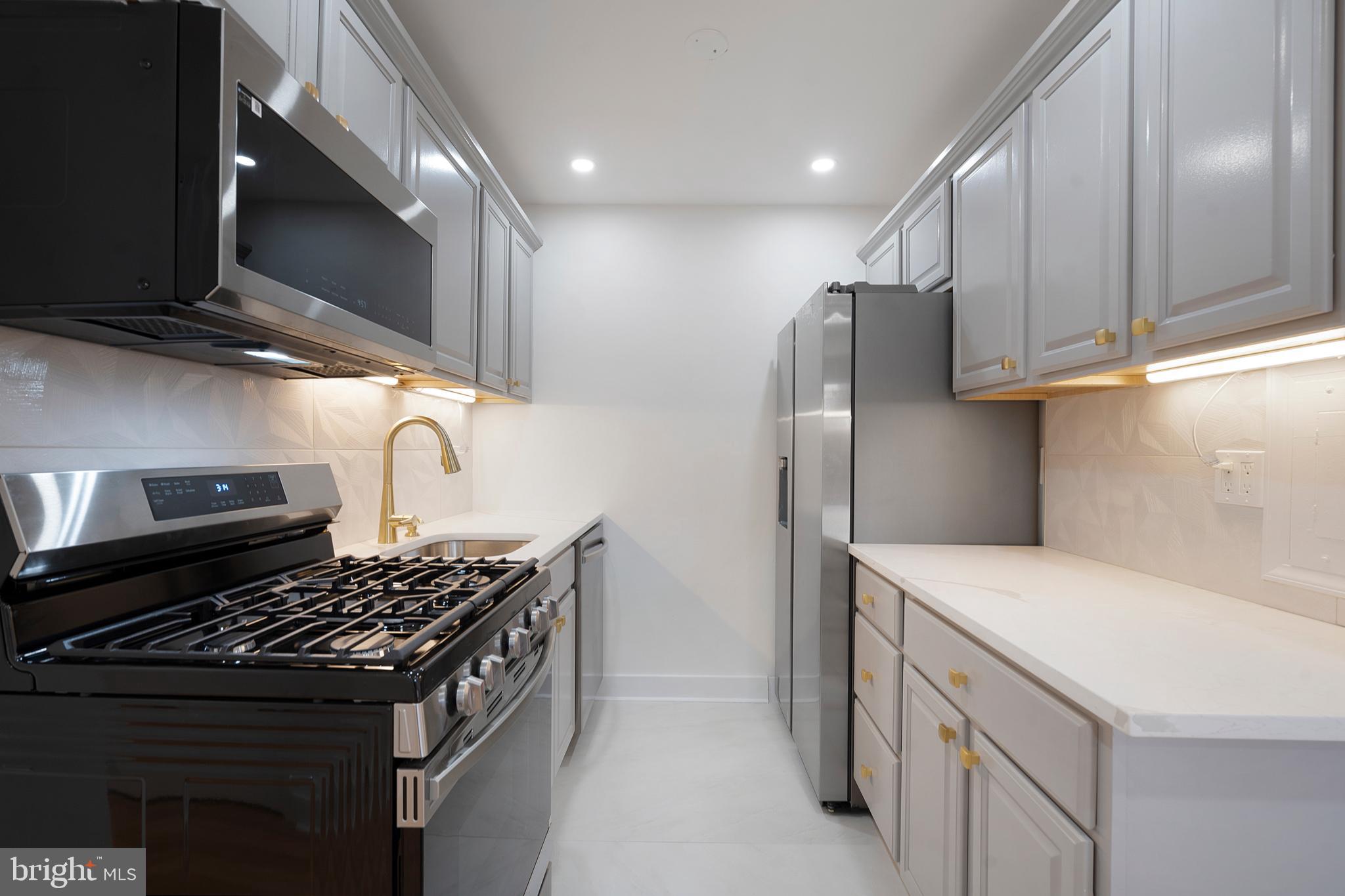 Motivated Seller and New Lower Price for a Beautifully renovated 2BR/1BA condo in a remarkable Arlington location!!!  Nearly fully updated with brand new appliances (Refrigerator, Gas Range, Microwave, Dishwasher, Disposal), fresh paint, recessed lighting, new interior and closet doors, modern light fixtures, wooden blinds. The bathroom is fully renovated with new vanity, toilet, tub/shower, mirror, and accessories. Spacious living room opens to a private balcony with tons of natural light. Galley kitchen includes a pantry. Generous closets, private storage unit, and laundry on every floor.  On this floor, laundry is right next door to the unit. 
Low condo fee covers all utilities except electric, phone, and internet. Reserved parking, lots of guest parking, and unbeatable proximity—just 5 blocks to Courthouse Metro, close to Clarendon, trails, Lyon Village Park, Whole Foods, Starbucks, The Italian Store, and more! Easy access to I-66, DC, and Reagan Airport.