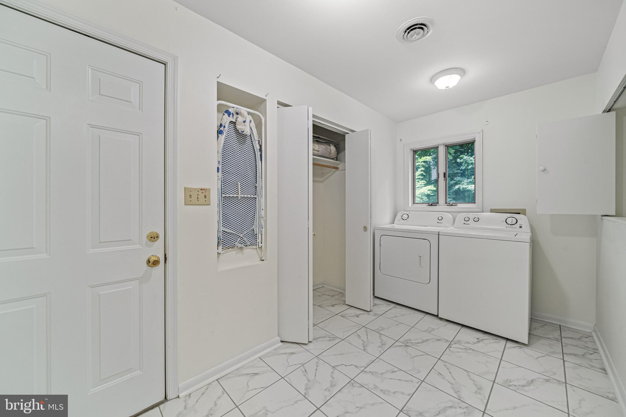 WIDOW WOODS - Residential