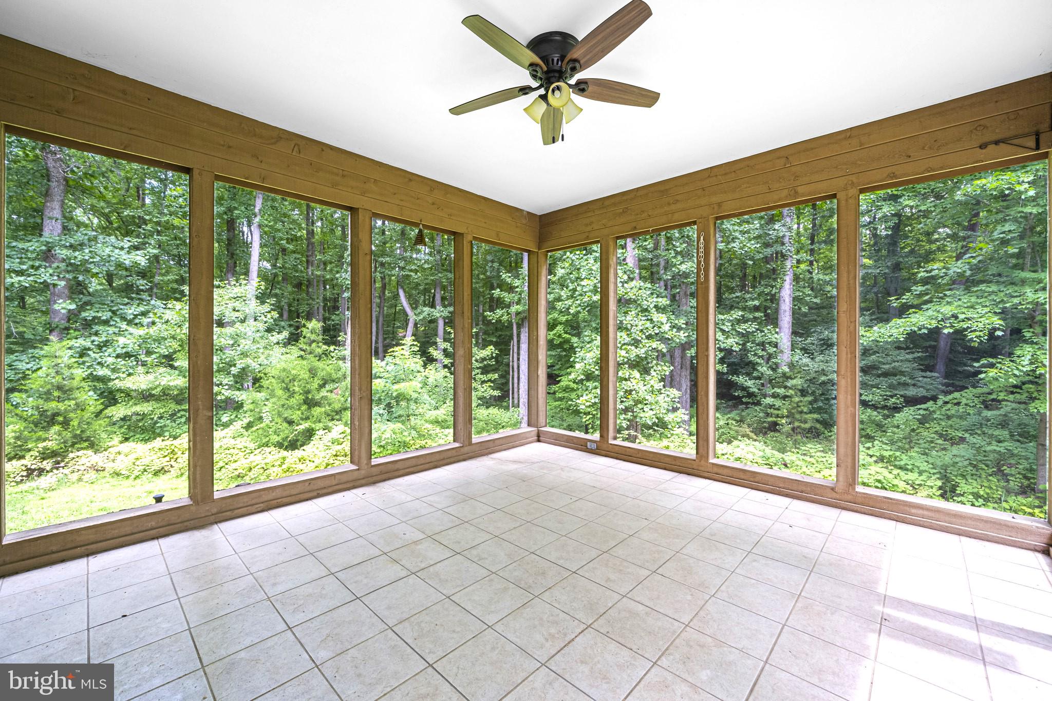 WIDOW WOODS - Residential