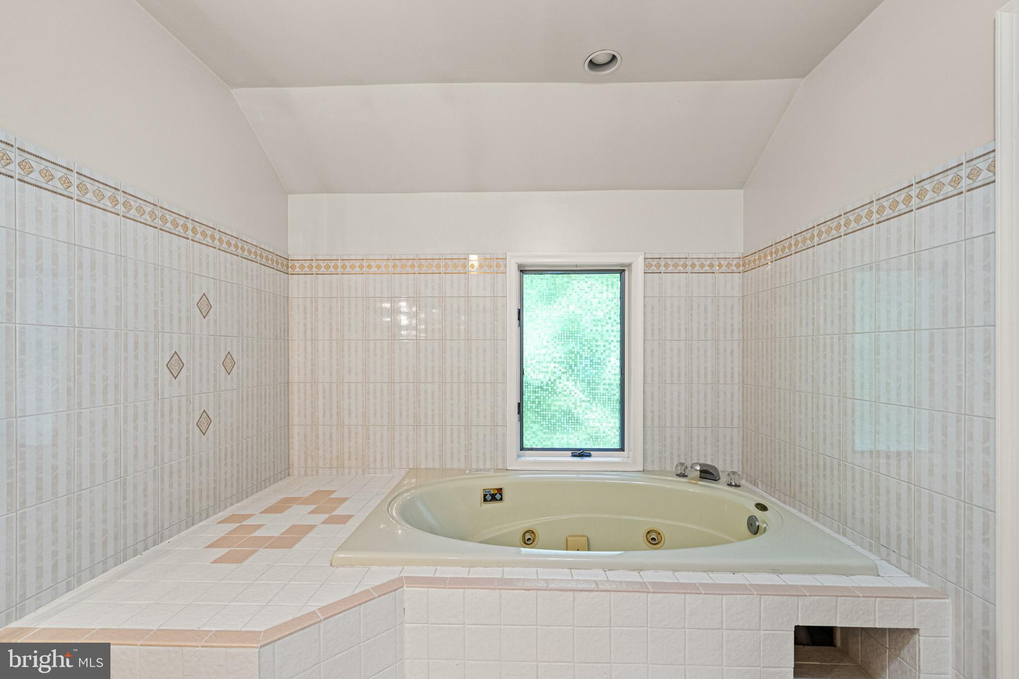 WIDOW WOODS - Residential