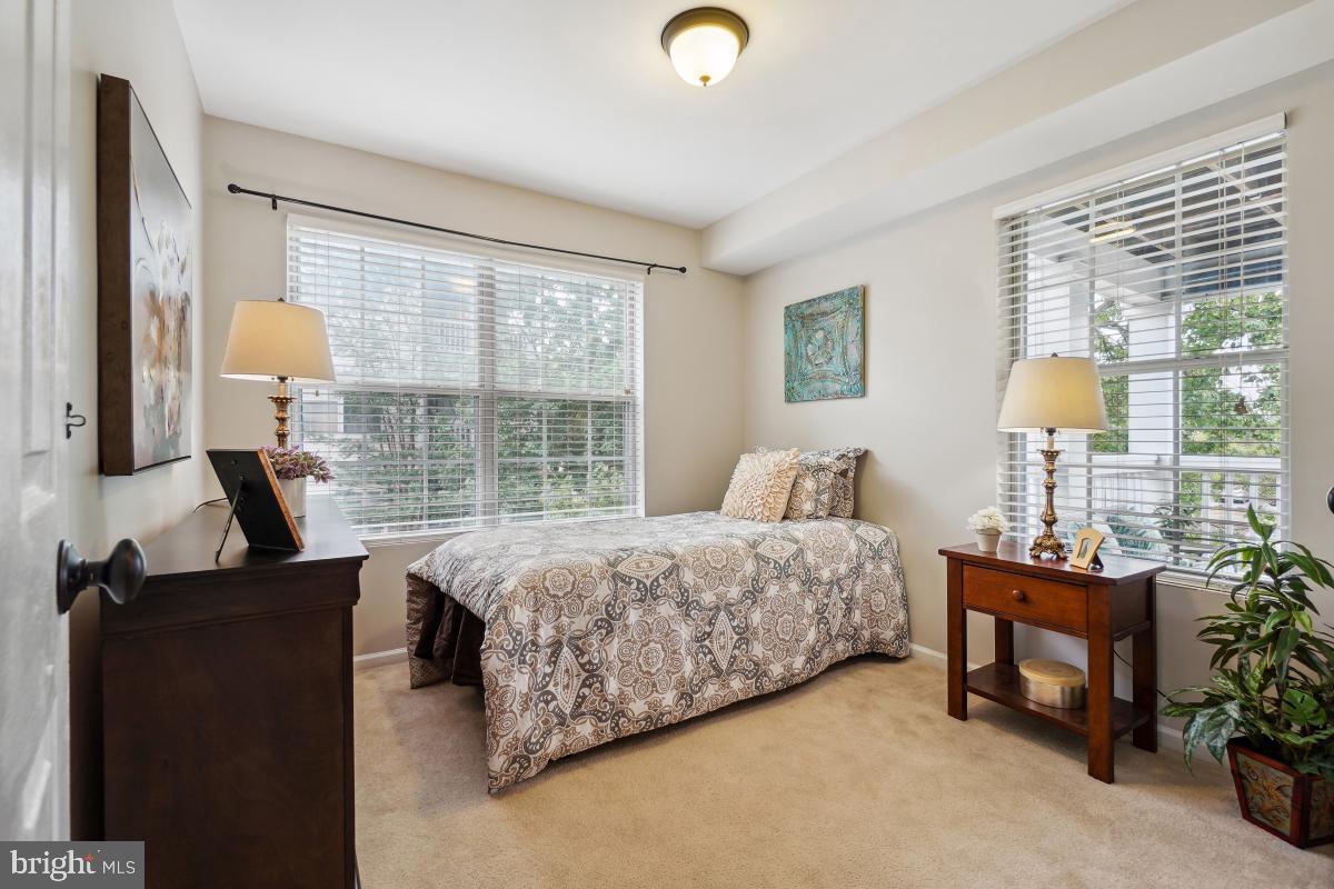 STRATFORD CONDOS - Residential Lease