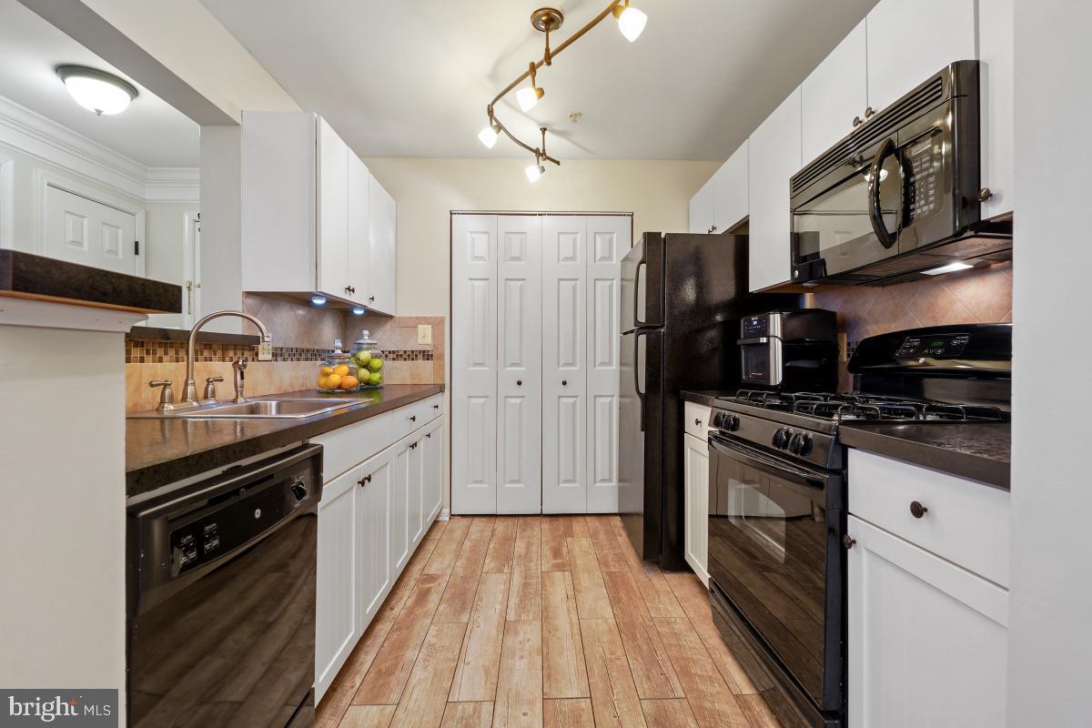 STRATFORD CONDOS - Residential Lease