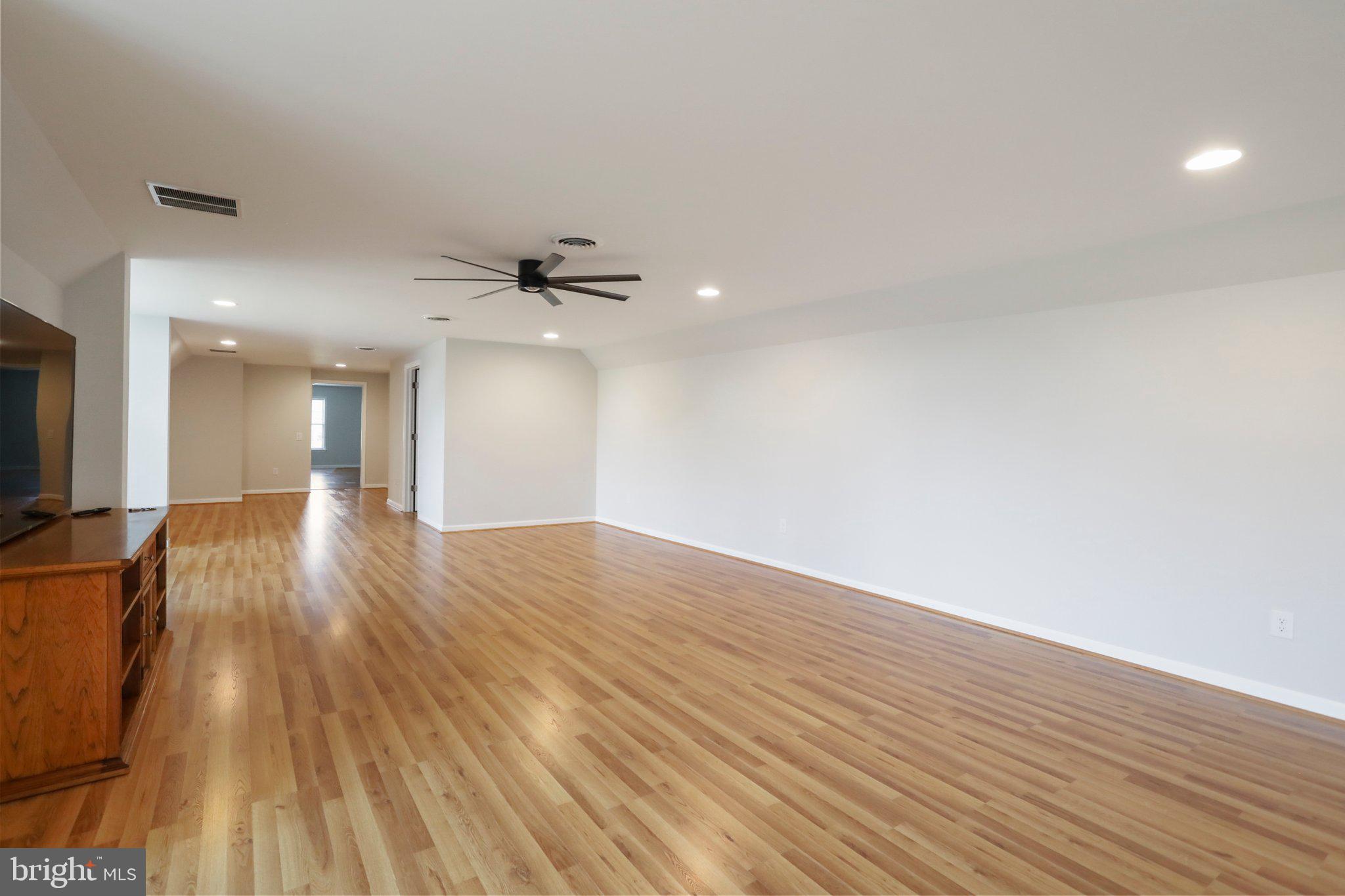 GREEN FIELDS - Residential