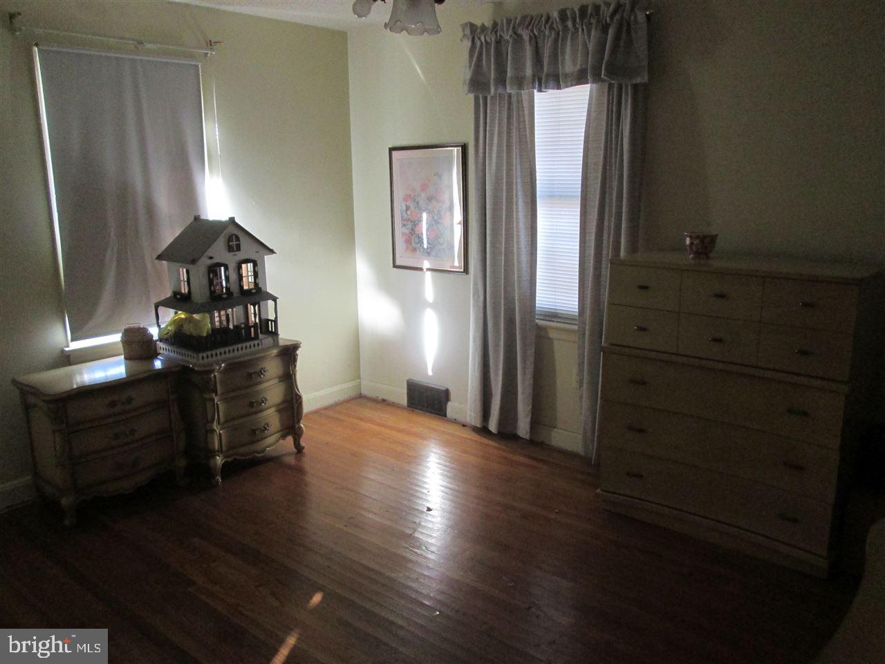 OLD EAST YORK - Residential