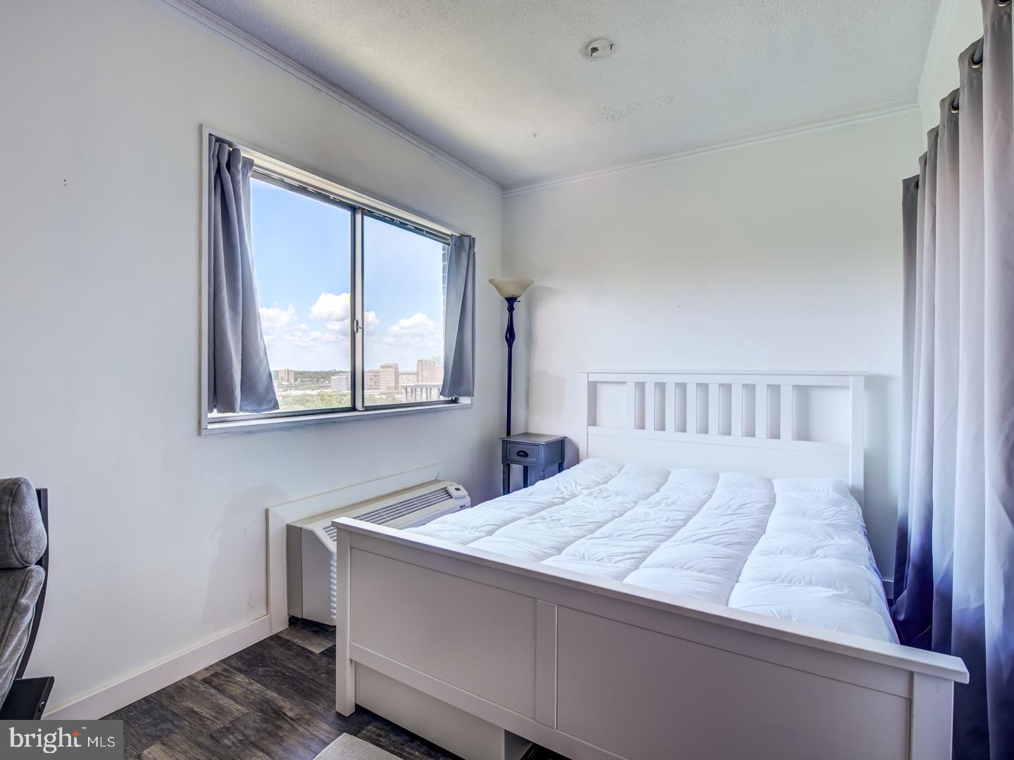 HUNTING CREEK CLUB - Residential Lease