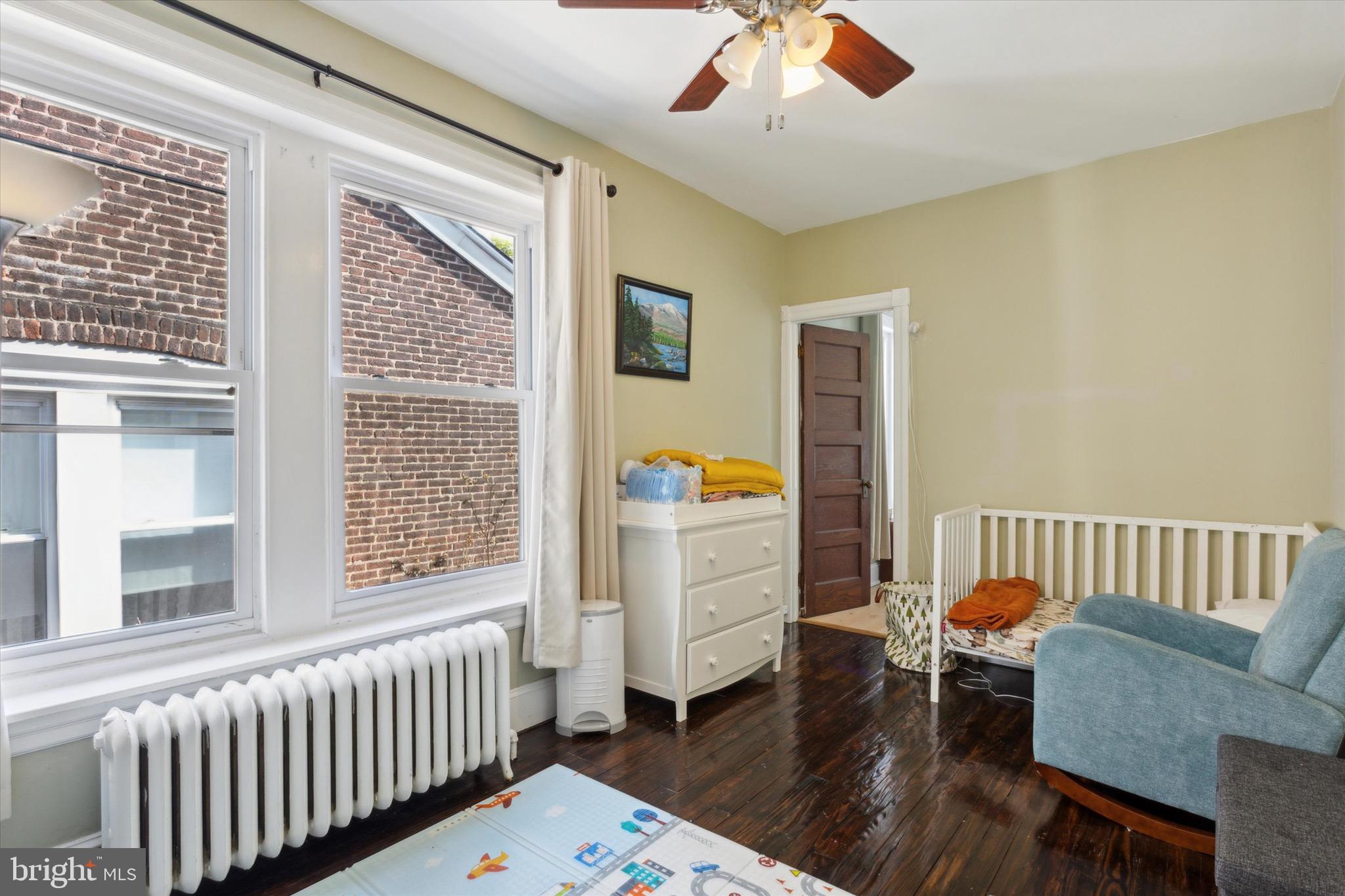 ROXBOROUGH - Residential