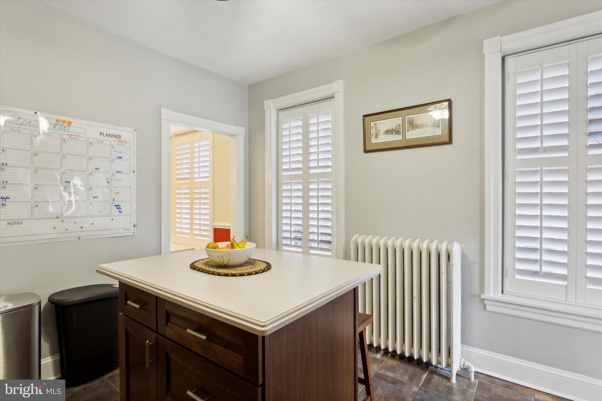 ROXBOROUGH - Residential