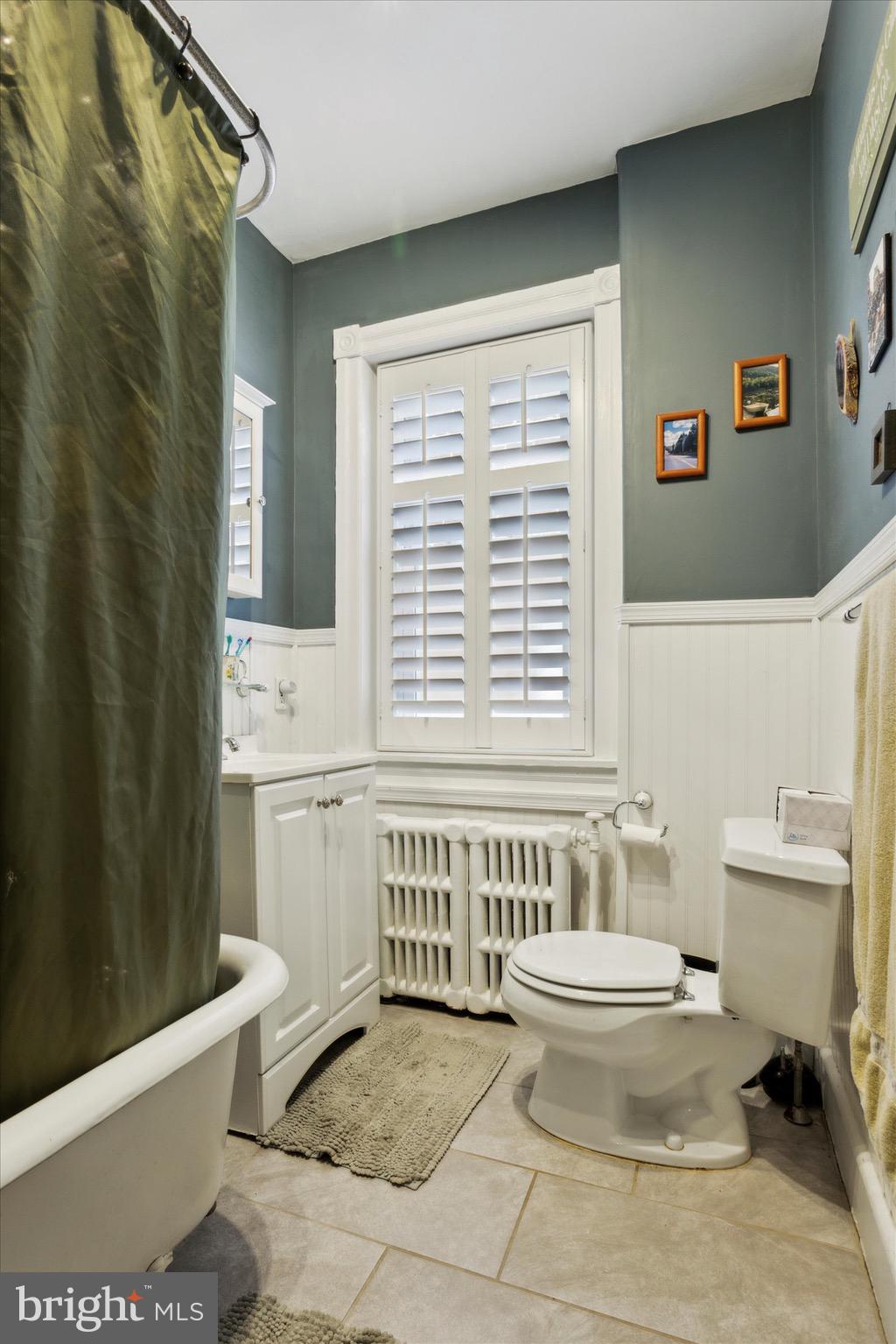 ROXBOROUGH - Residential