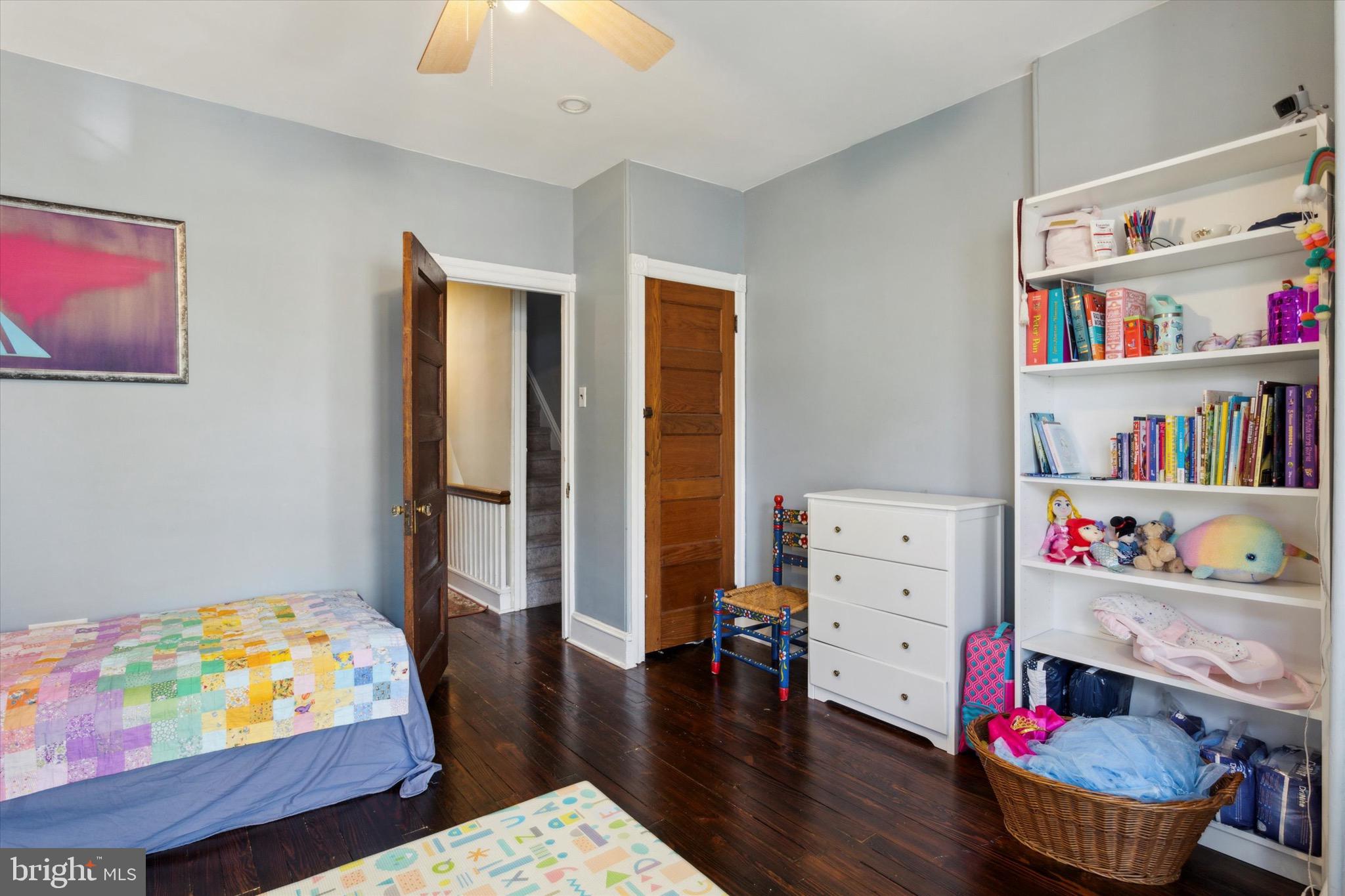 ROXBOROUGH - Residential