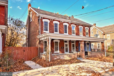 709 N CHARLOTTE STREET POTTSTOWN PA 19464