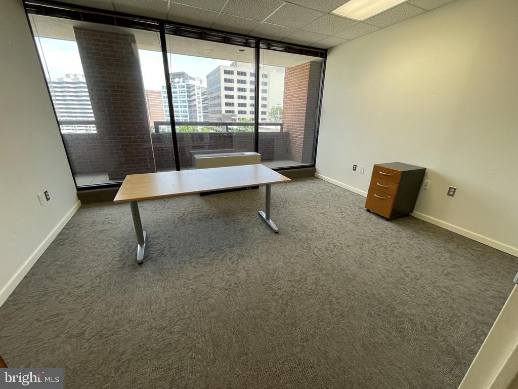 Prime Downtown Silver Spring Location - offering Private Single Suite Options.
Suites 501-A - P starting at $725/mo - $1350/mo (73sf up to 223SF) with shared kitchenette area and conference room - don't pay for SF that you don't use all of the time! Share these spaces and pay a fraction of the cost while still having all the benefits of a private Office in a GREAT downtown space!
Positioned in the vibrant heart of the newly revitalized downtown Silver Spring, 1110 Bonifant offers unmatched accessibility and convenience. Just steps away from more than 30 dining options, the building places your team and clients at the center of a thriving commercial and cultural hub.
Commuting is effortless with the fully operational Paul S. Sarbanes Transit Center and the upcoming Purple Line Metro—scheduled for completion in 2027—both located adjacent to the property.
Ample public parking is available directly next to the building via a nearby parking deck, providing added convenience for both visitors and employees.
Discover premium commercial suites crafted to support focus, collaboration, and growth. With a hospitality-driven approach, our spaces deliver the perfect balance of professionalism and convenience for teams and individuals alike.