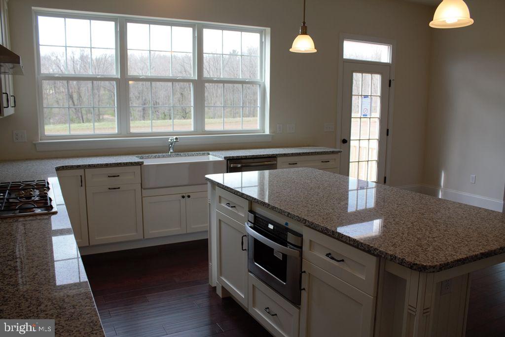6479 DEKRANE DRIVE 3