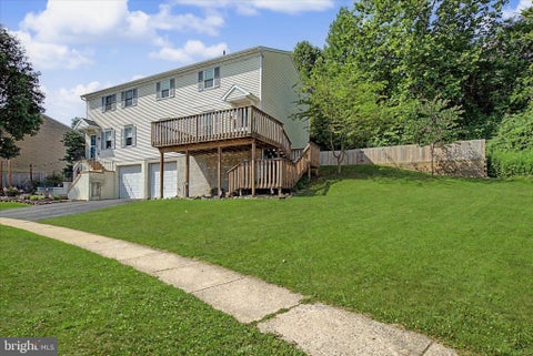 Townhouse For Sale - 426 Grove Avenue<br/> MOHNTON, PA 19540