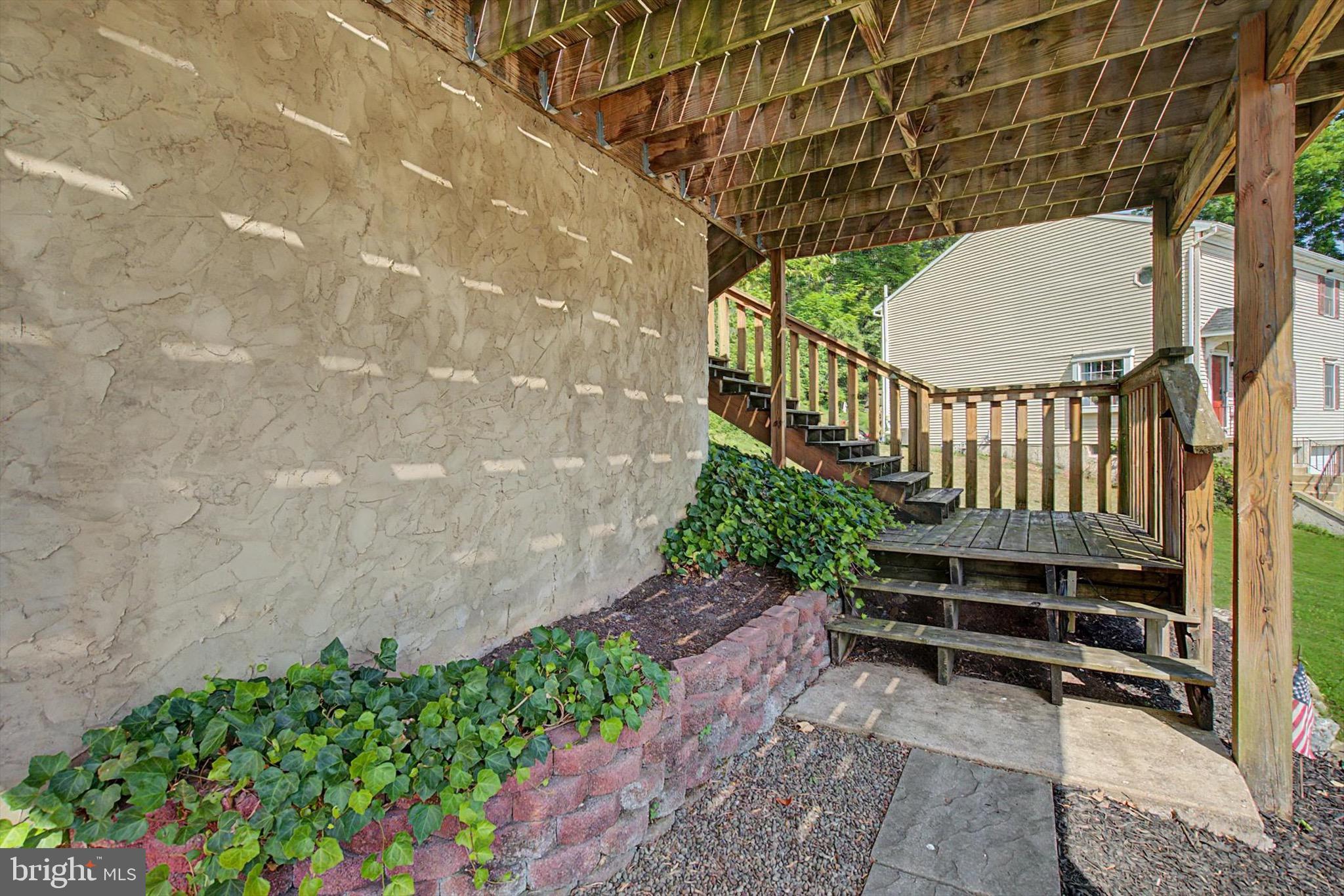426 GROVE AVENUE