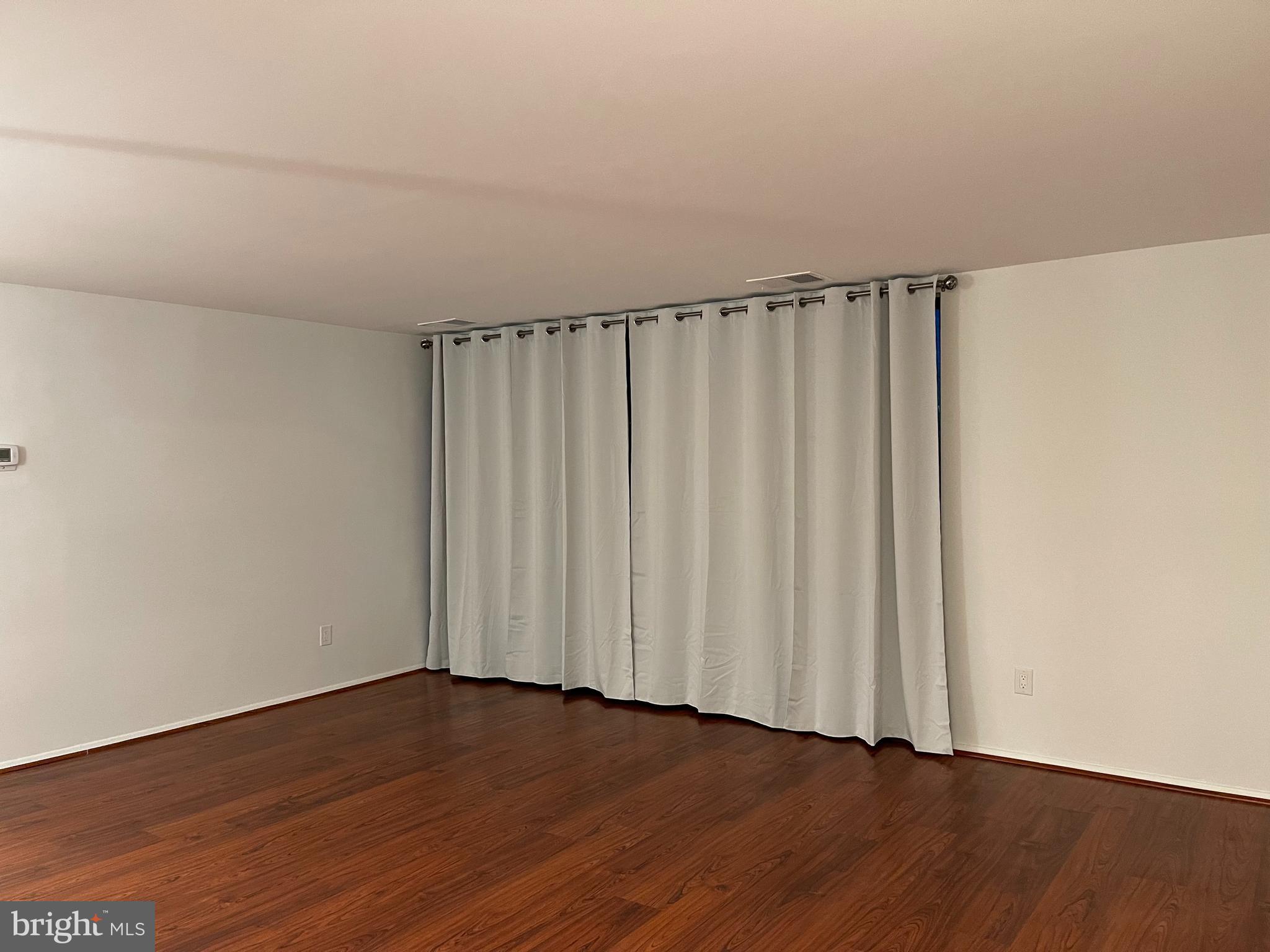 HUNTLEY SQUARE CONDOMINIUMS - Residential Lease