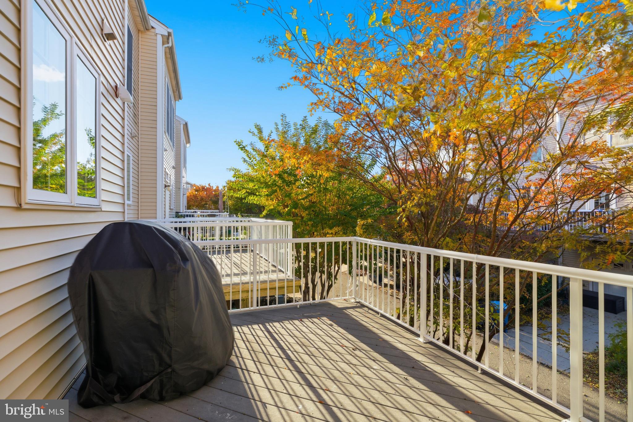 SOUTH RIDING - Residential