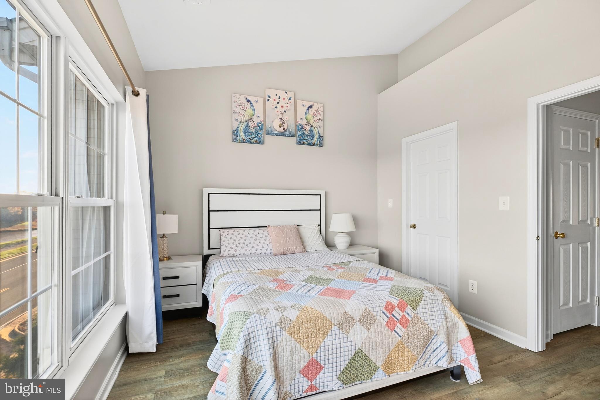 SOUTH RIDING - Residential