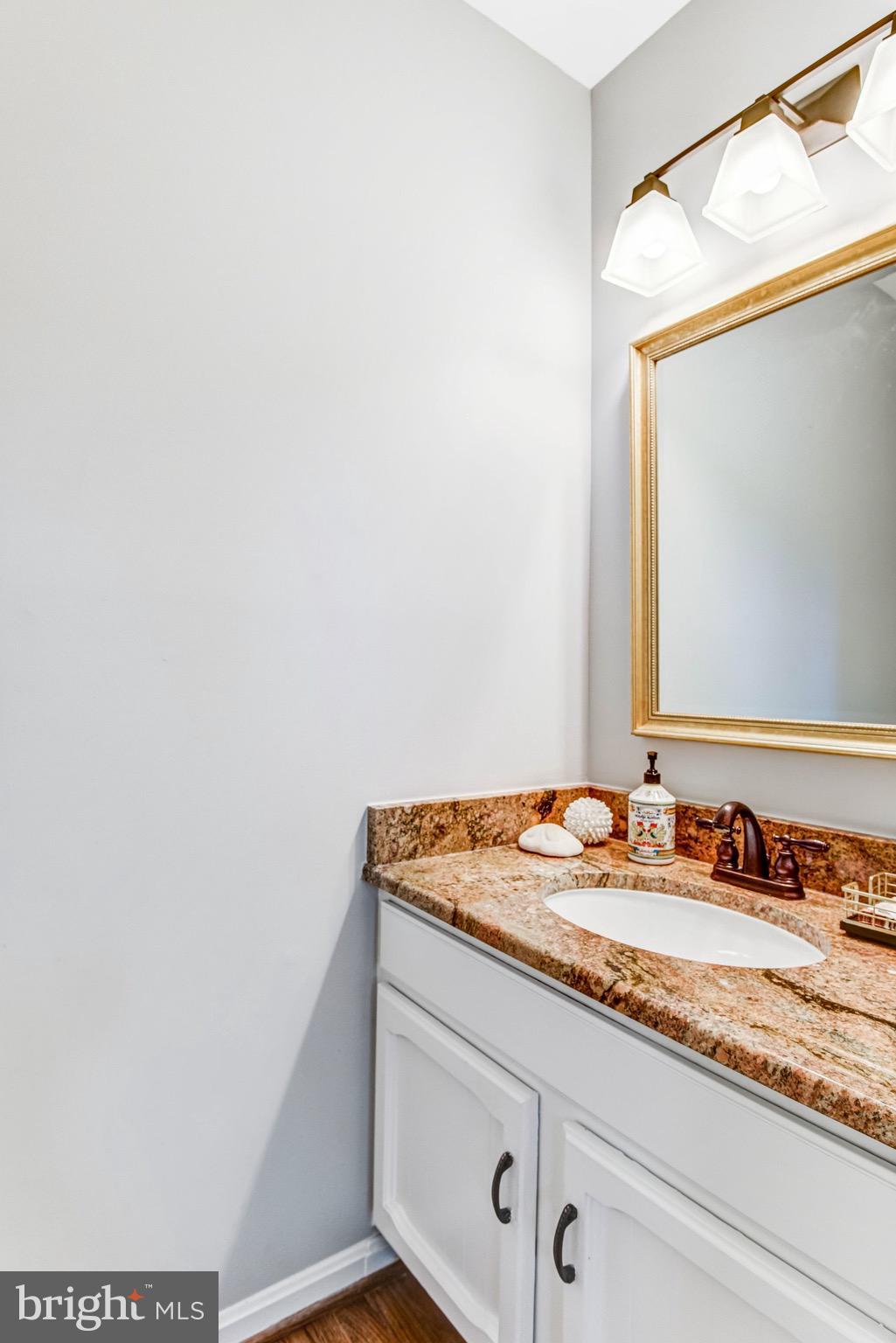 FAIRFAX STATION - Residential