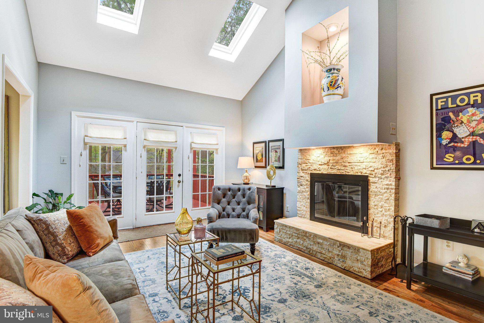 FAIRFAX STATION - Residential