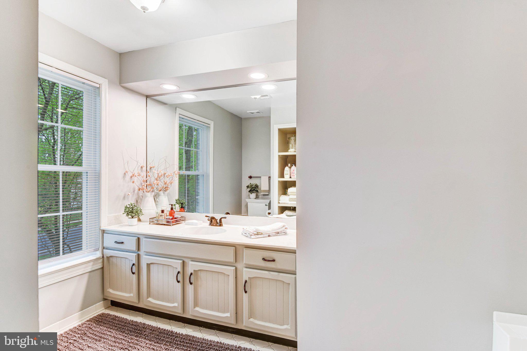 FAIRFAX STATION - Residential